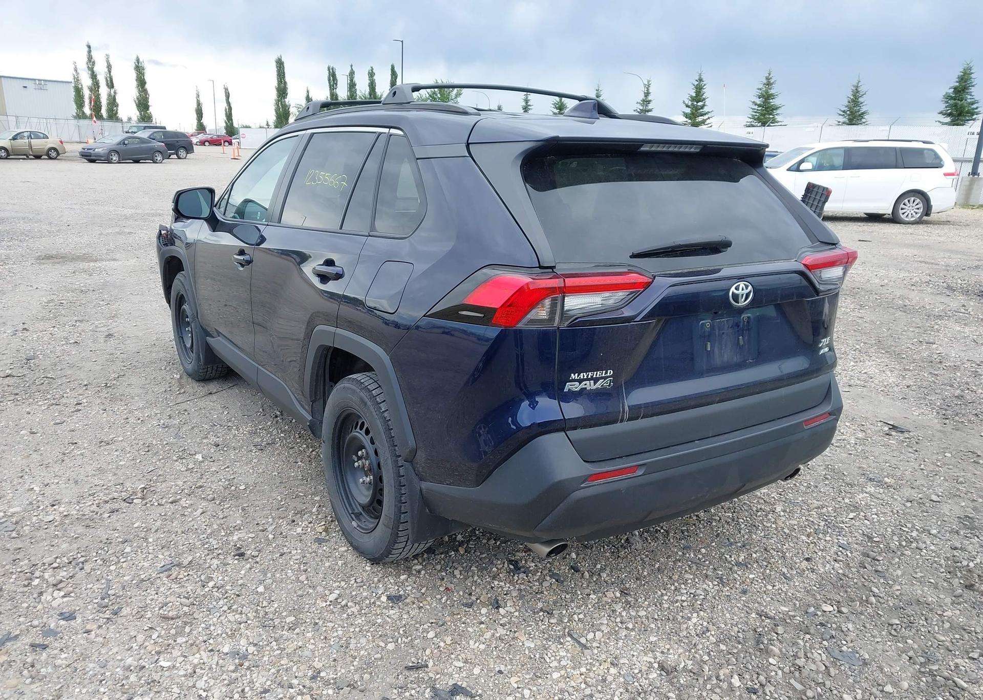2020 TOYOTA RAV4 XLE