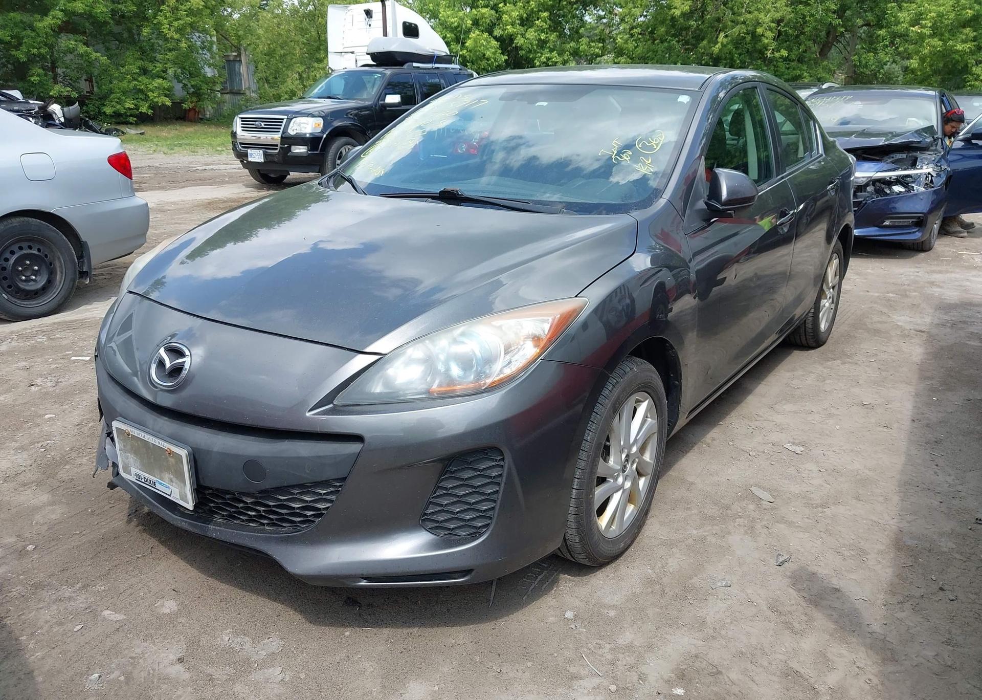 2013 MAZDA 3 I