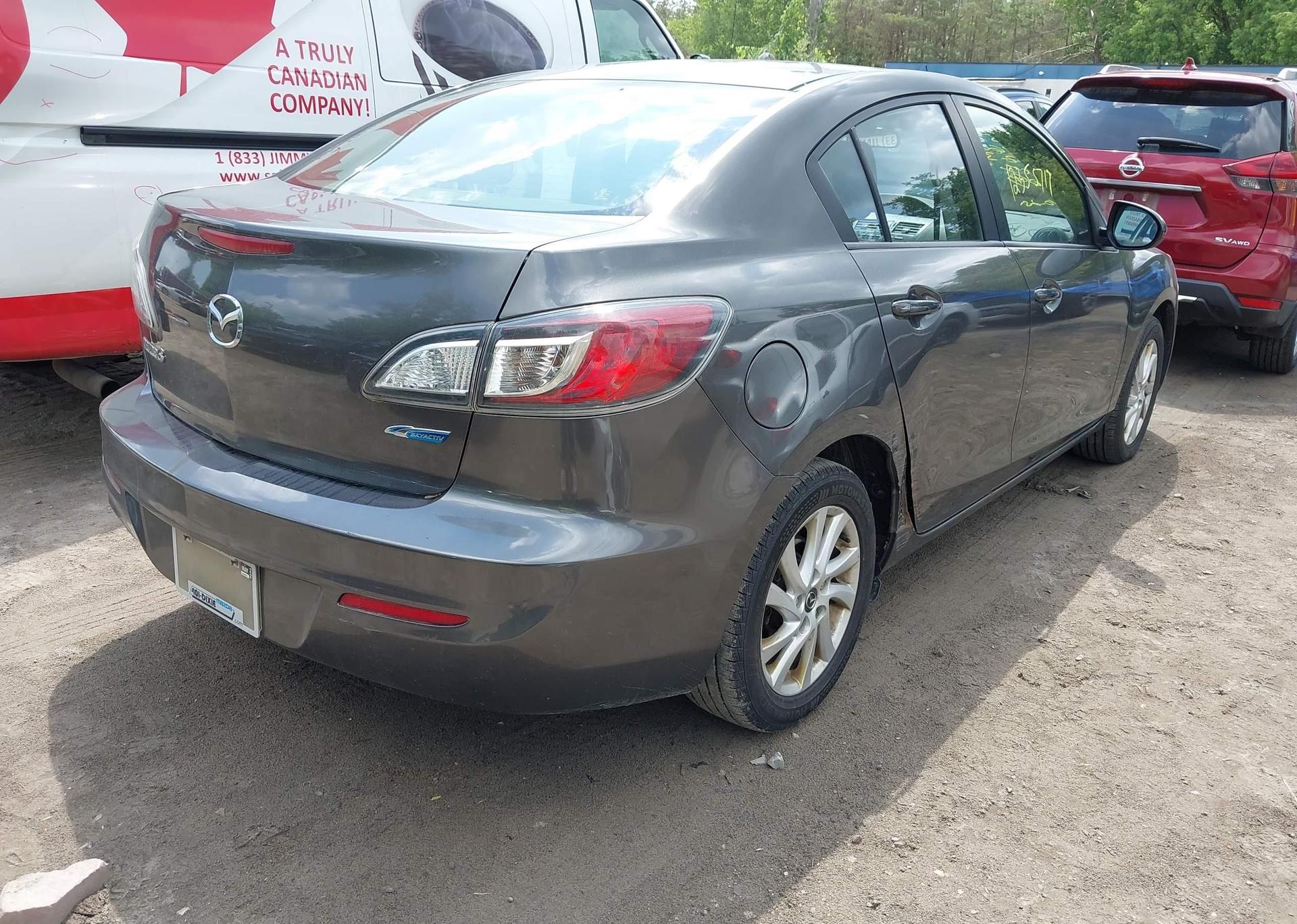 2013 MAZDA 3 I