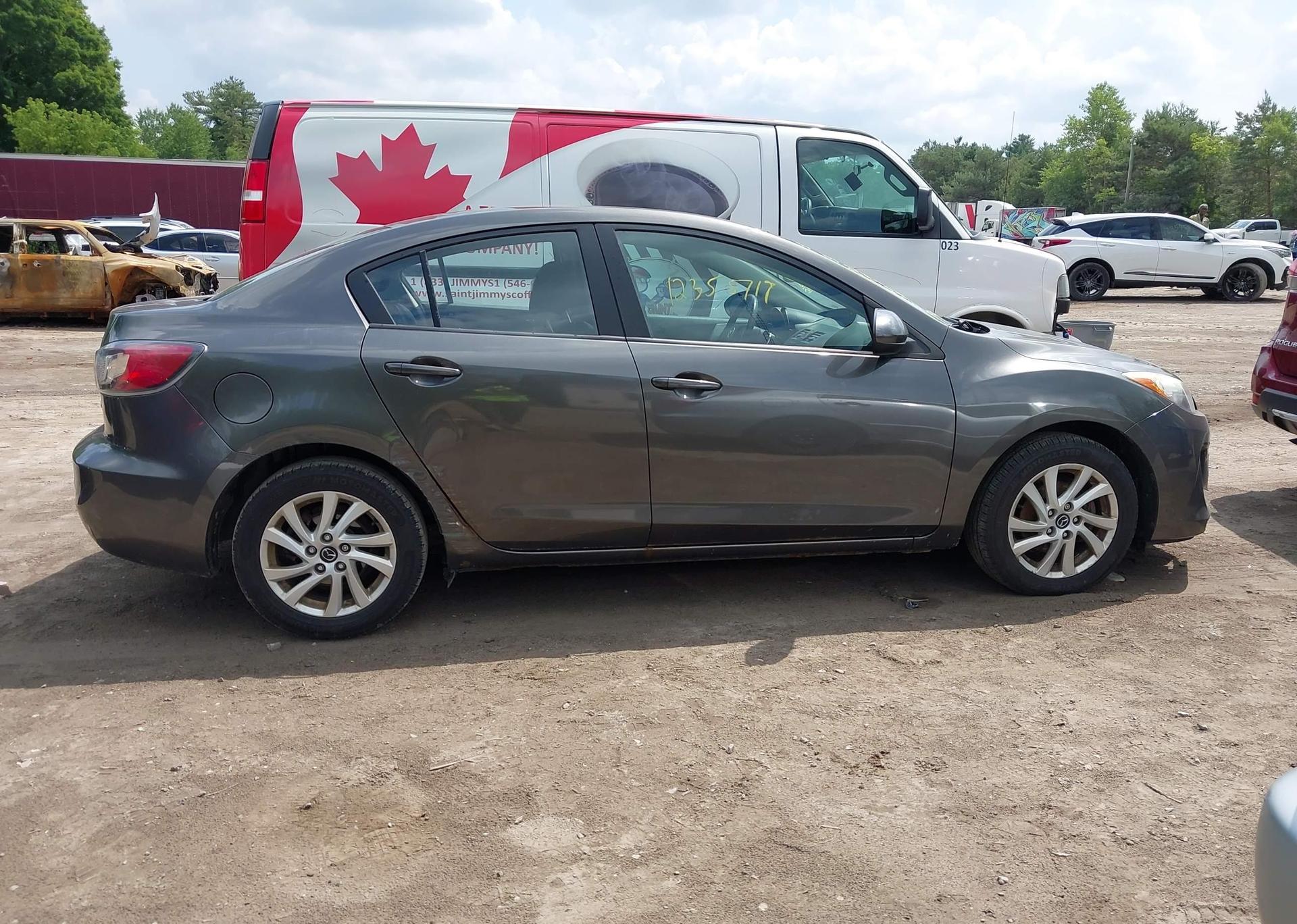 2013 MAZDA 3 I