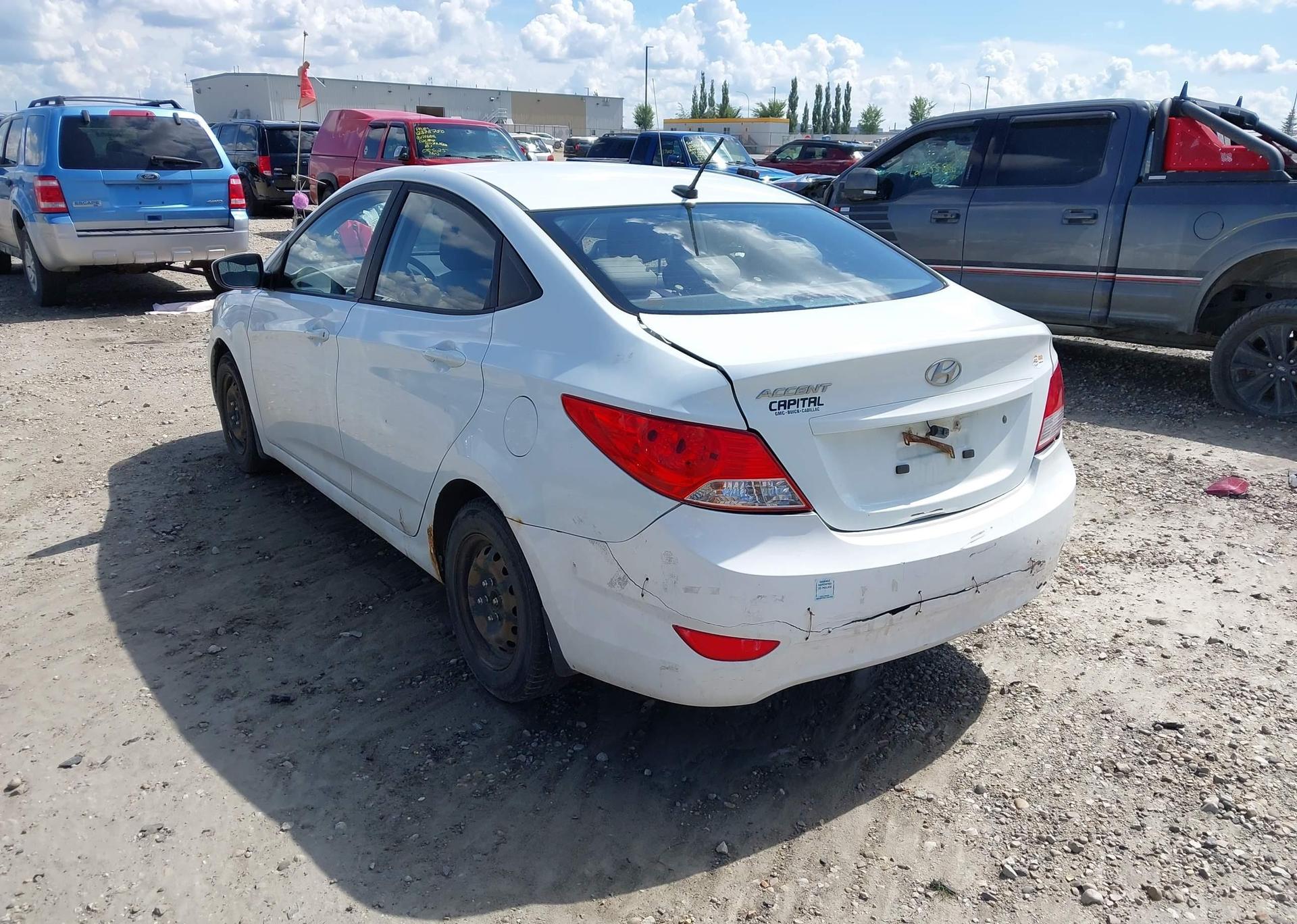 2012 HYUNDAI ACCENT GL