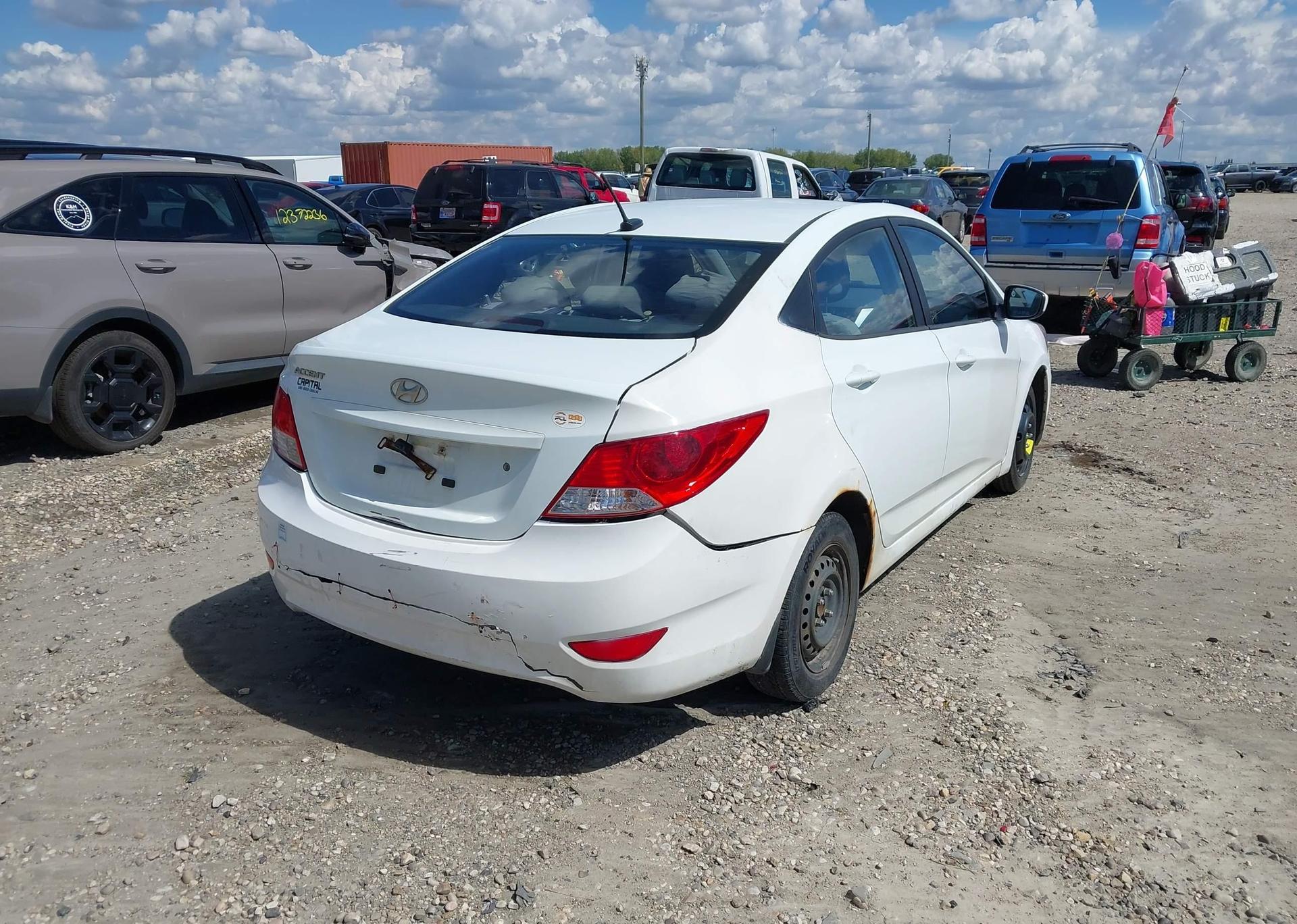 2012 HYUNDAI ACCENT GL