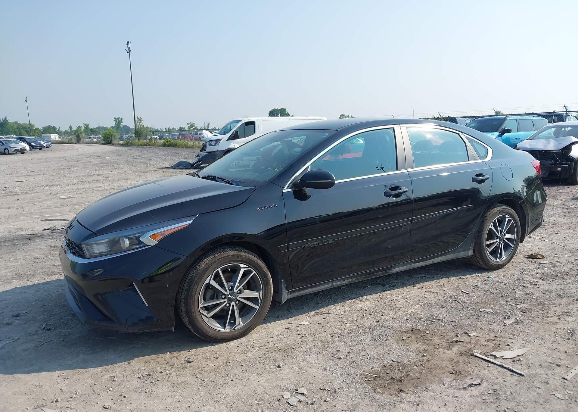 2023 KIA FORTE EX