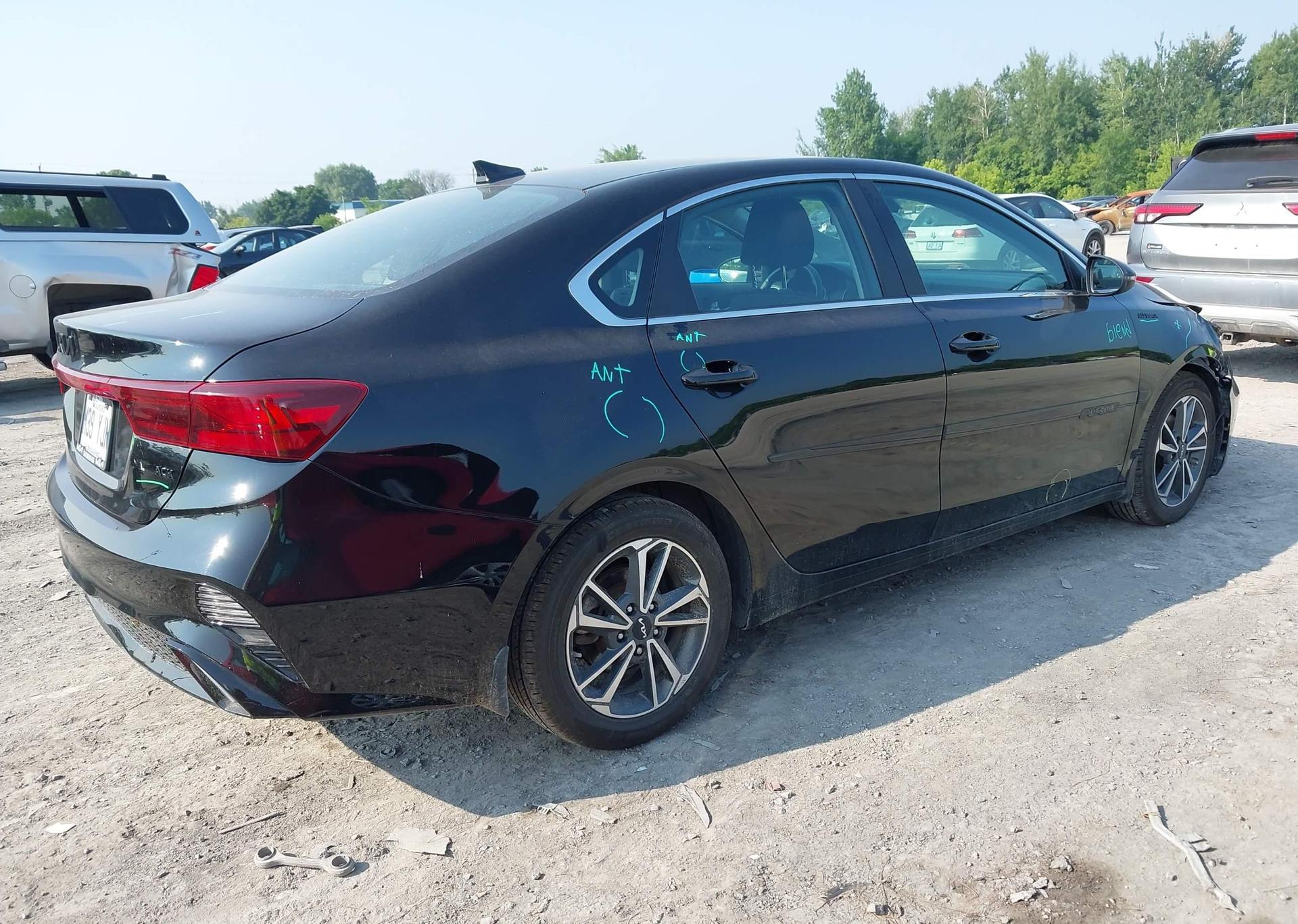 2023 KIA FORTE EX