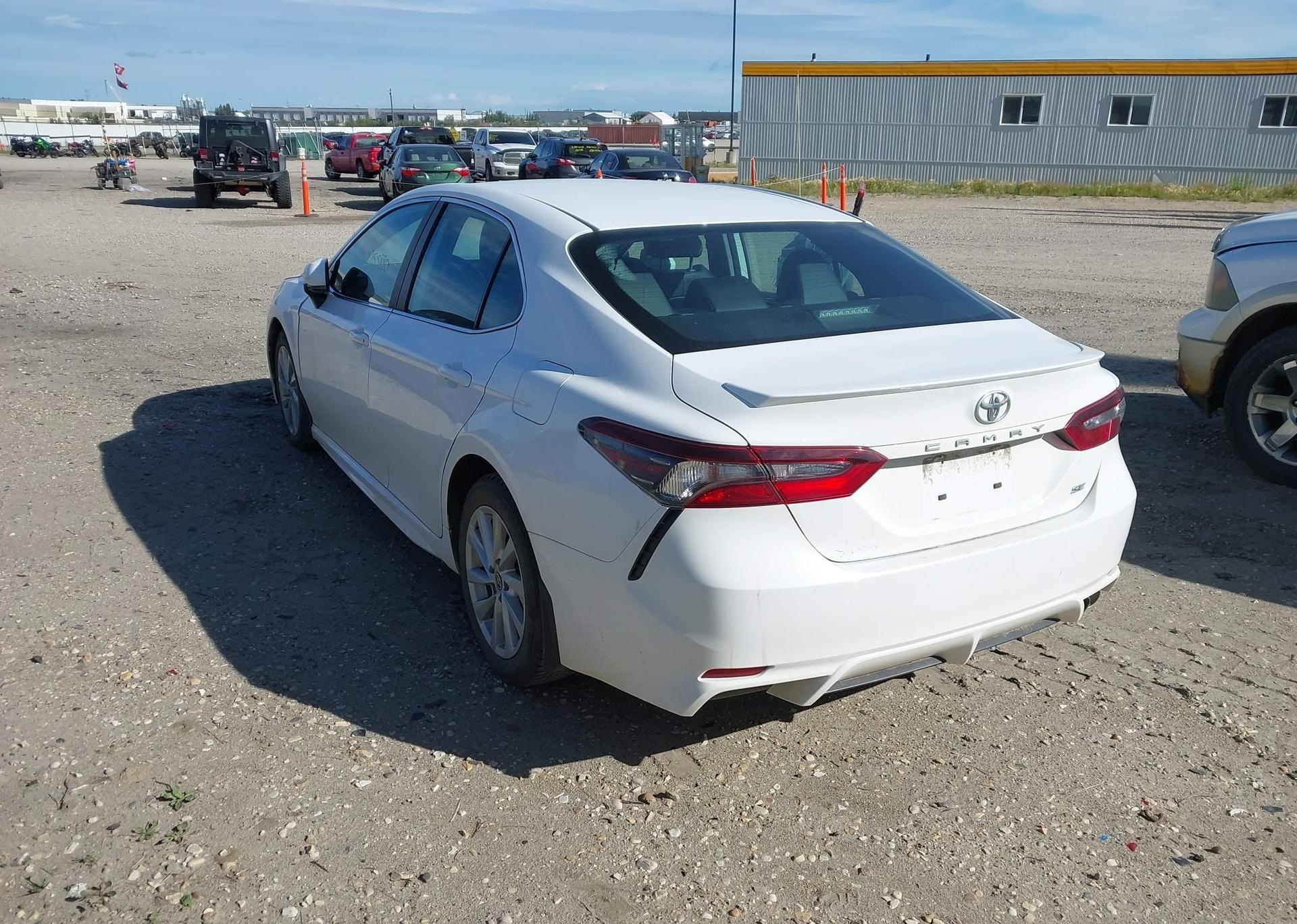 2022 TOYOTA CAMRY SE