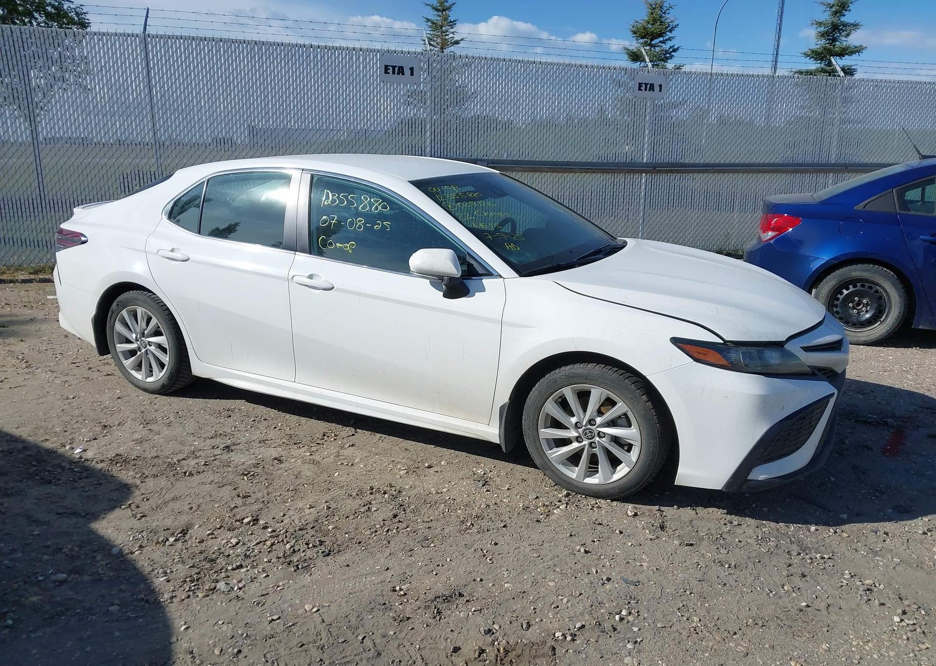 2022 TOYOTA CAMRY SE