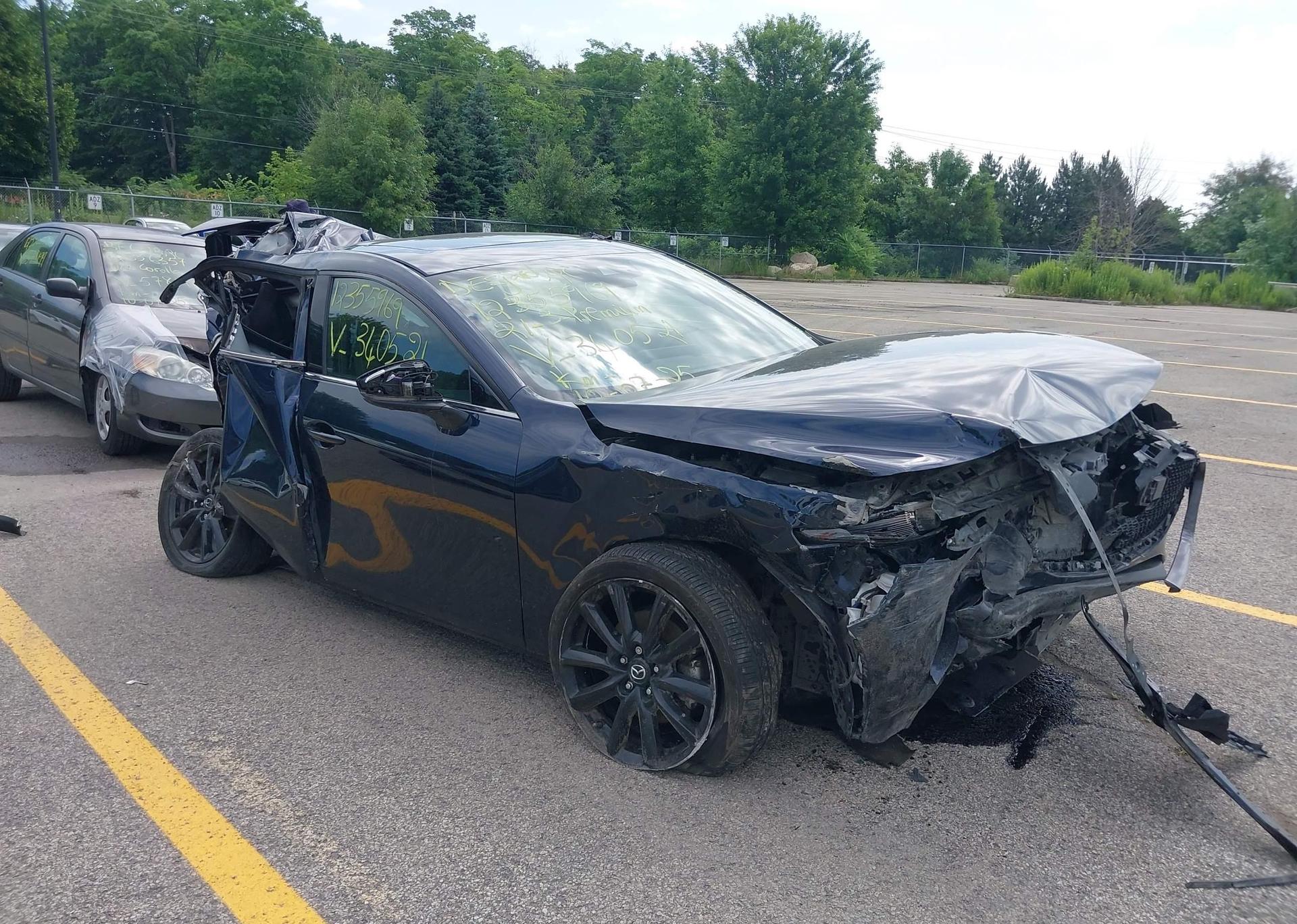 2021 MAZDA 3 PREMIUM