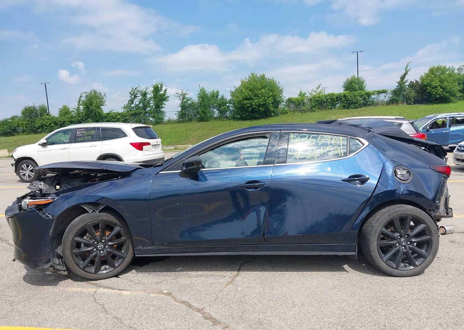 2021 MAZDA 3 PREMIUM