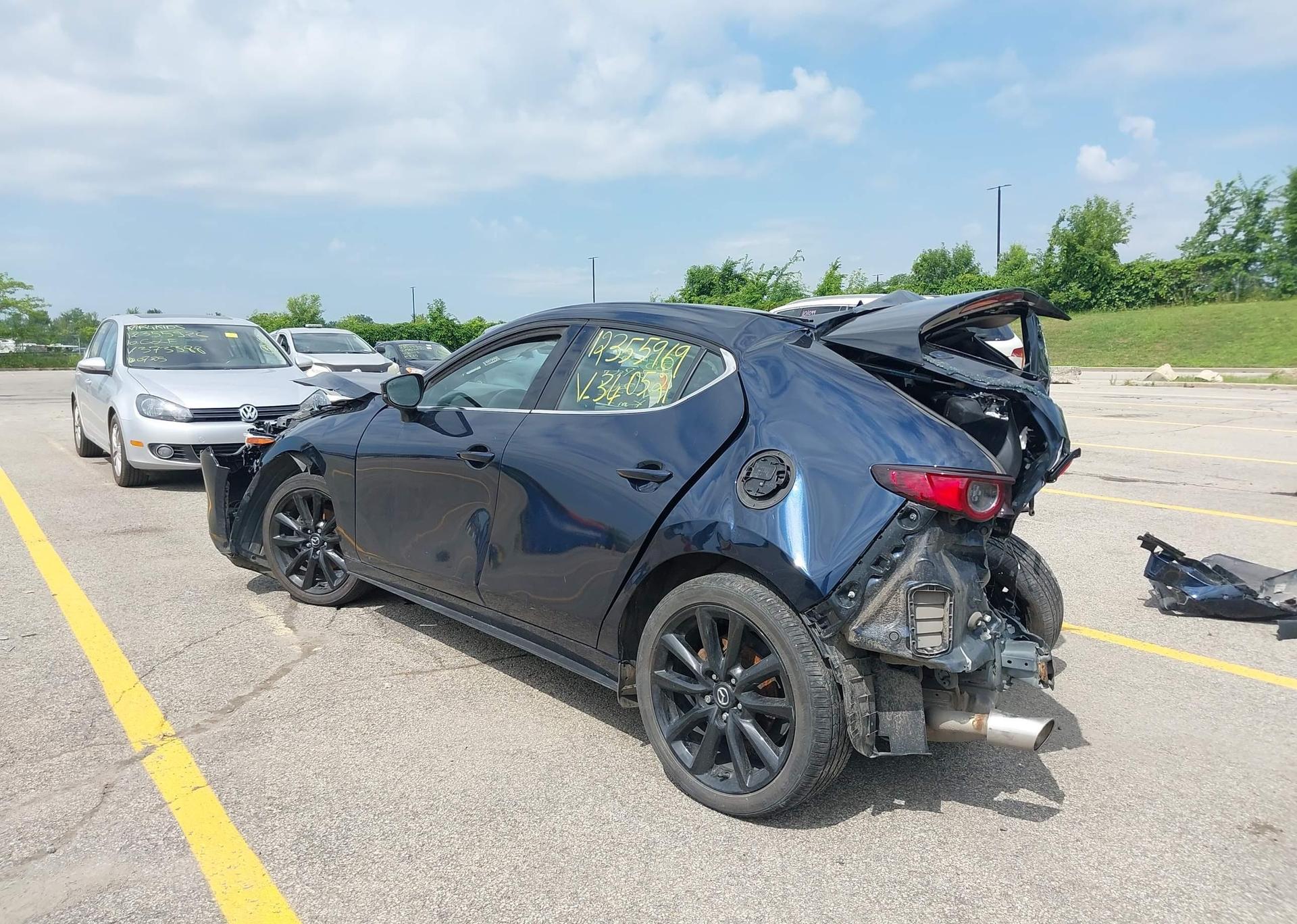 2021 MAZDA 3 PREMIUM