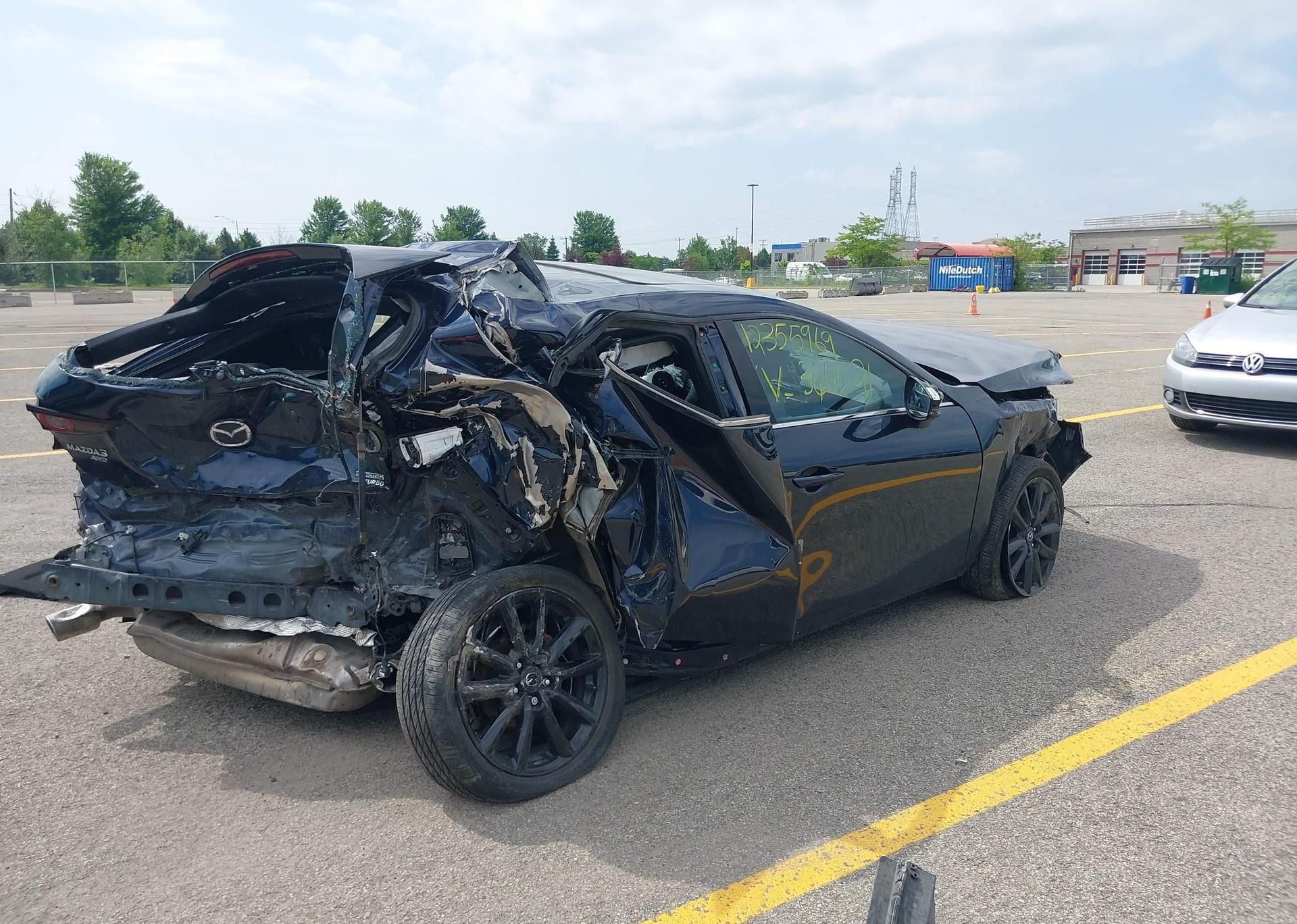 2021 MAZDA 3 PREMIUM