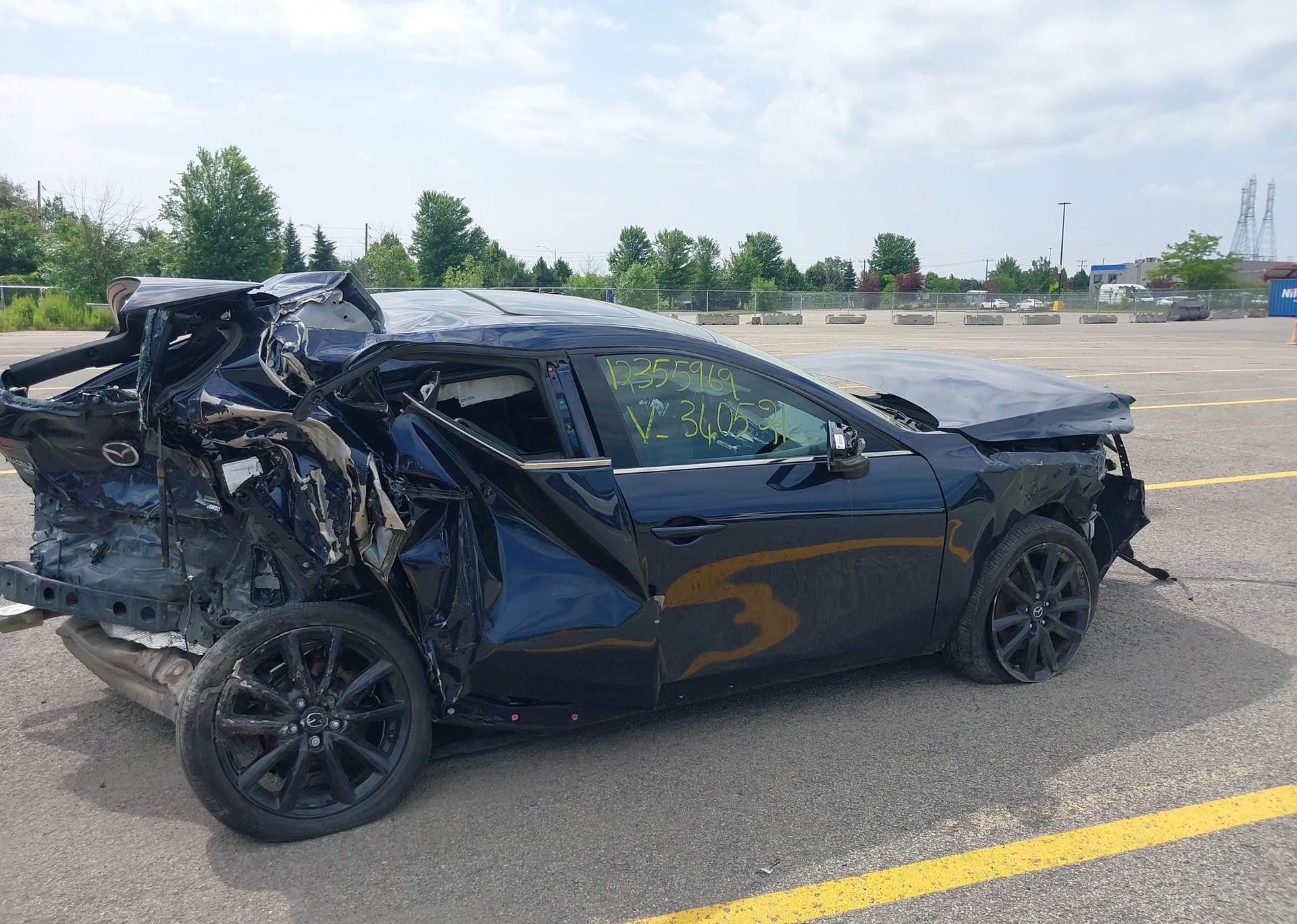 2021 MAZDA 3 PREMIUM