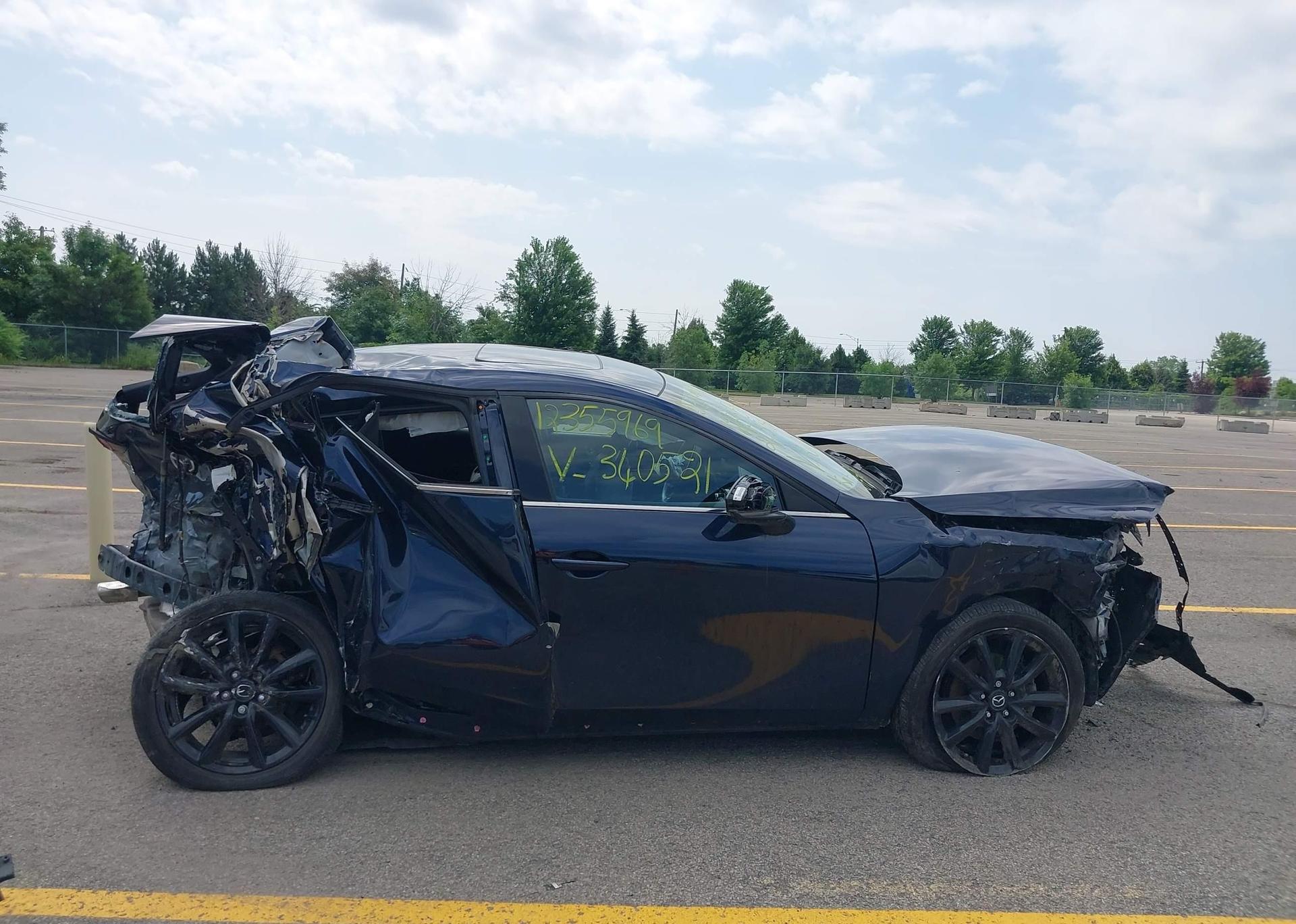 2021 MAZDA 3 PREMIUM