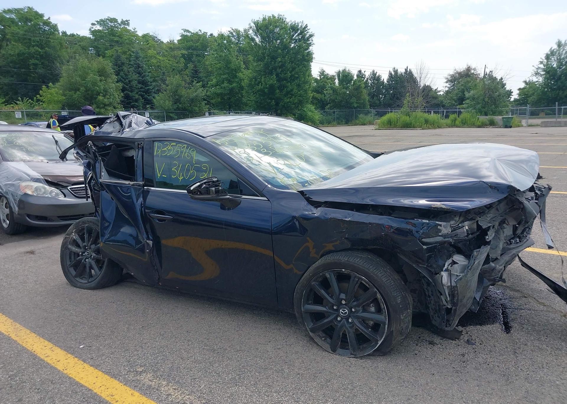 2021 MAZDA 3 PREMIUM