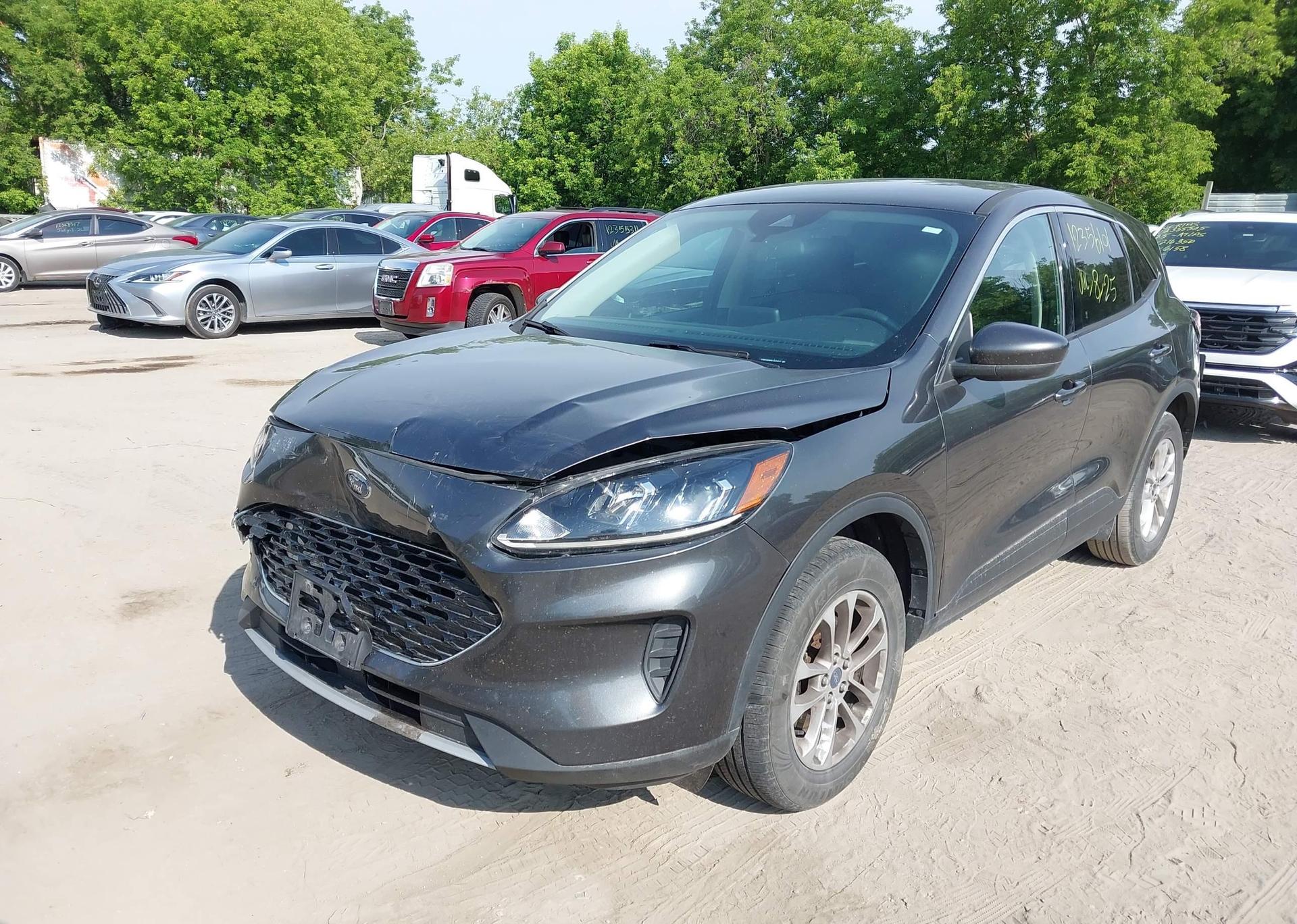 2020 FORD ESCAPE SE