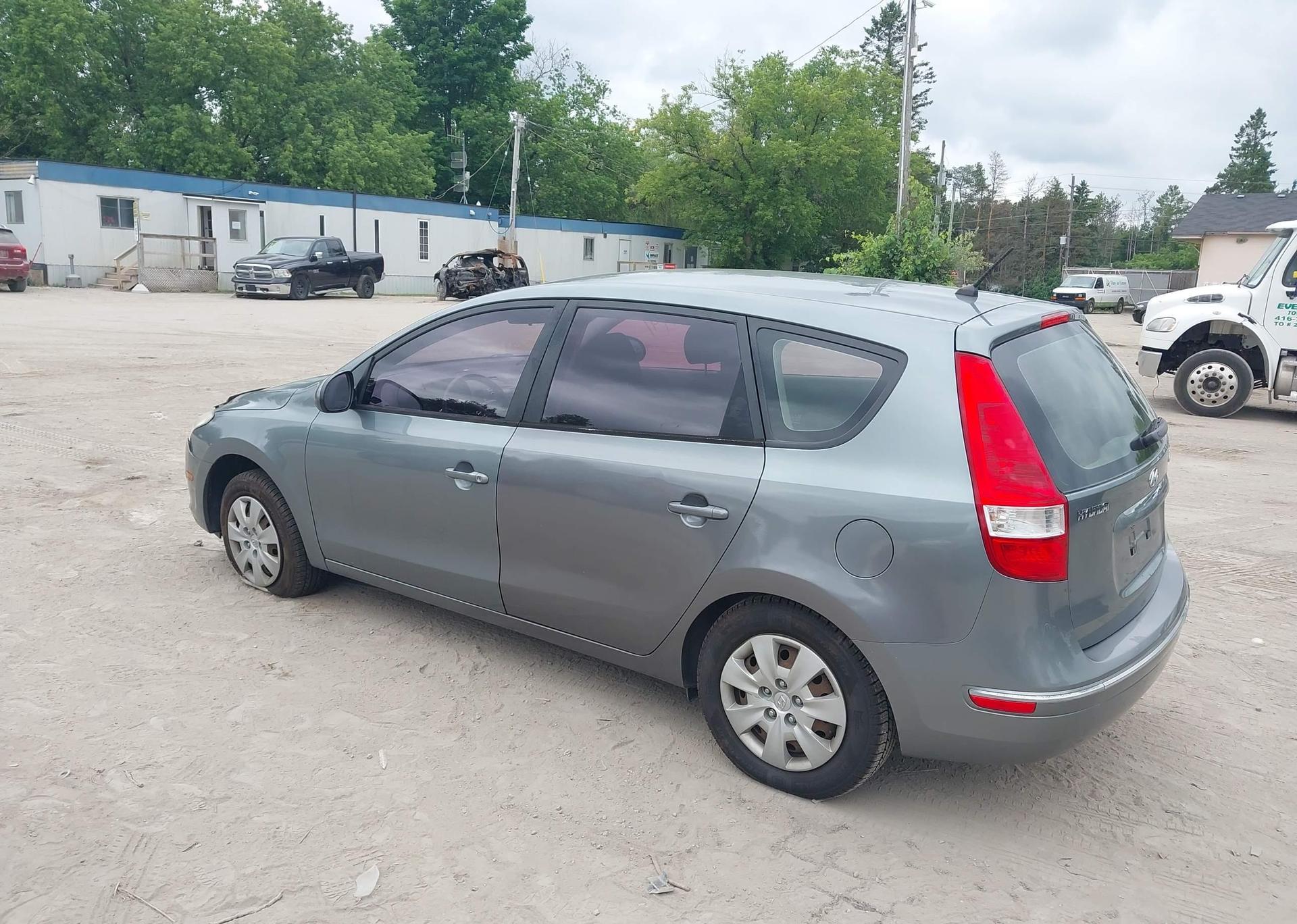 2010 HYUNDAI ELANTRA TOURING GLS