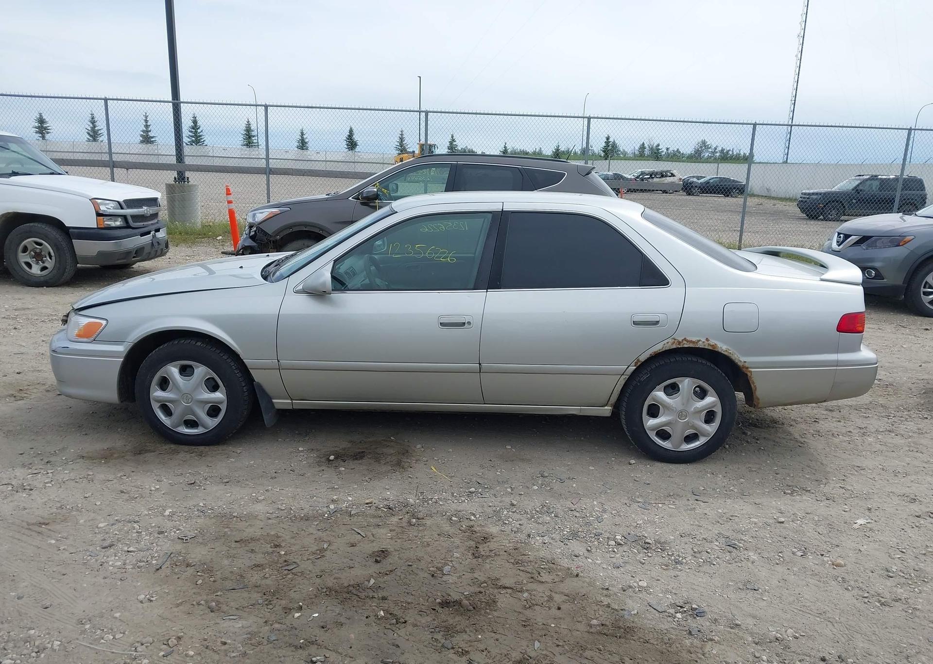 2000 TOYOTA CAMRY CE
