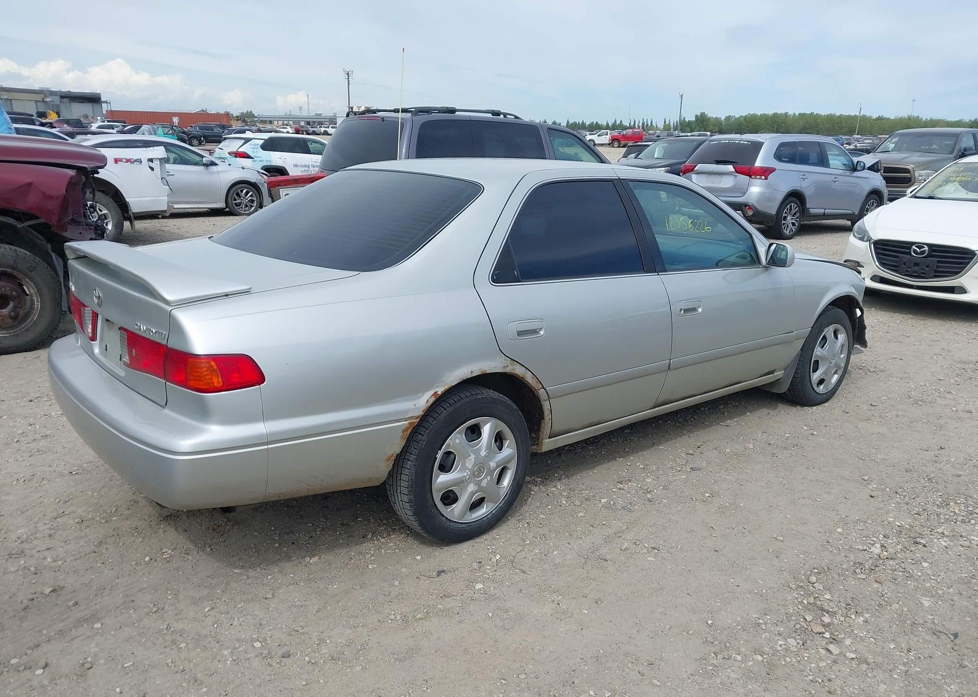 2000 TOYOTA CAMRY CE