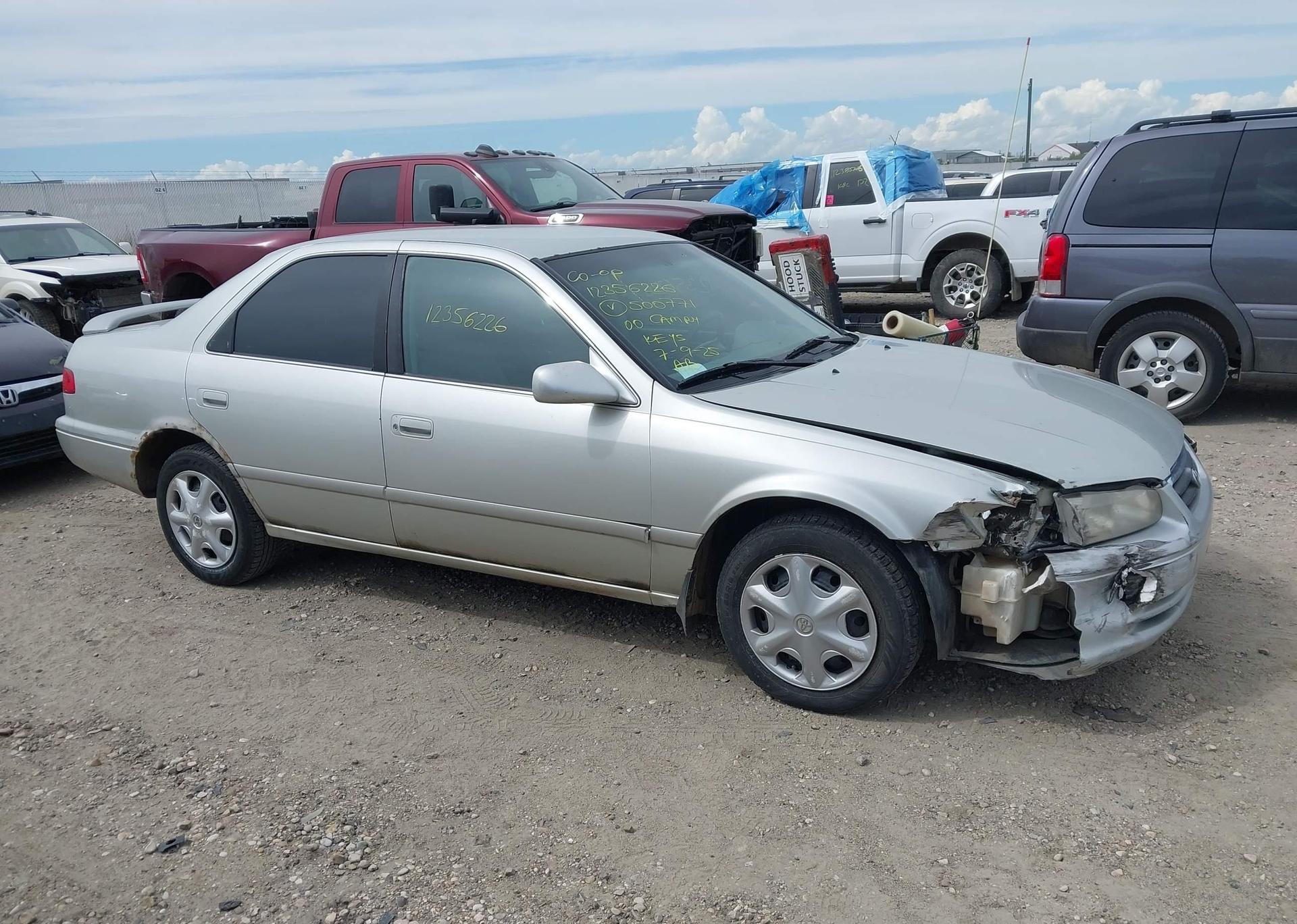 2000 TOYOTA CAMRY CE