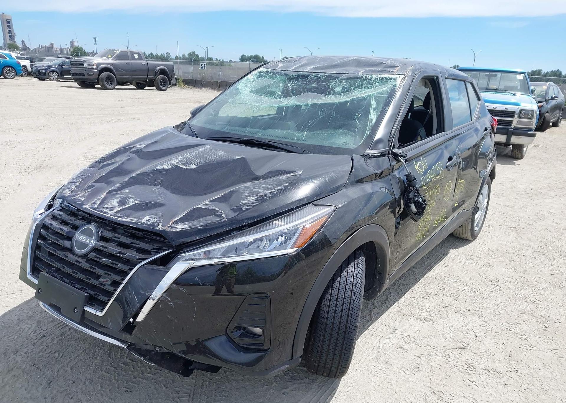 2025 NISSAN KICKS PLAY S