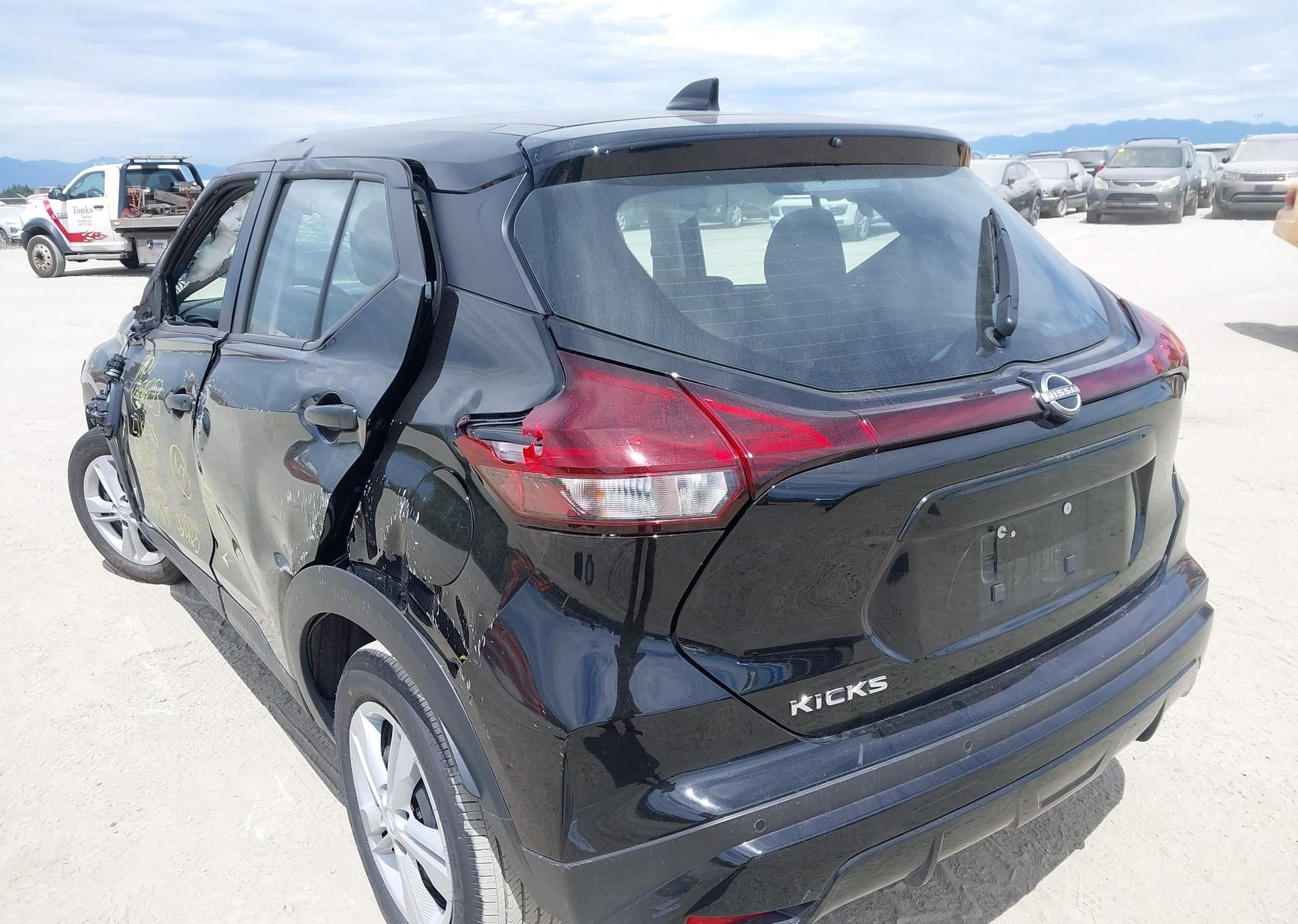 2025 NISSAN KICKS PLAY S