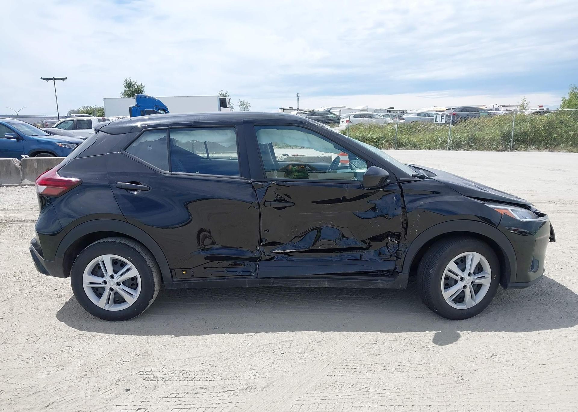 2025 NISSAN KICKS PLAY S