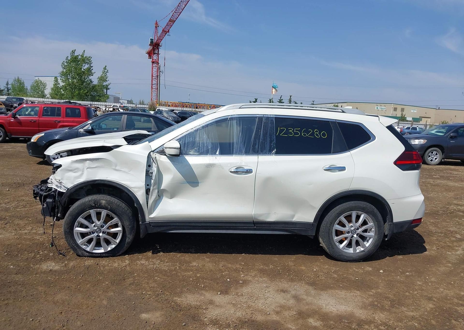 2017 NISSAN ROGUE SV
