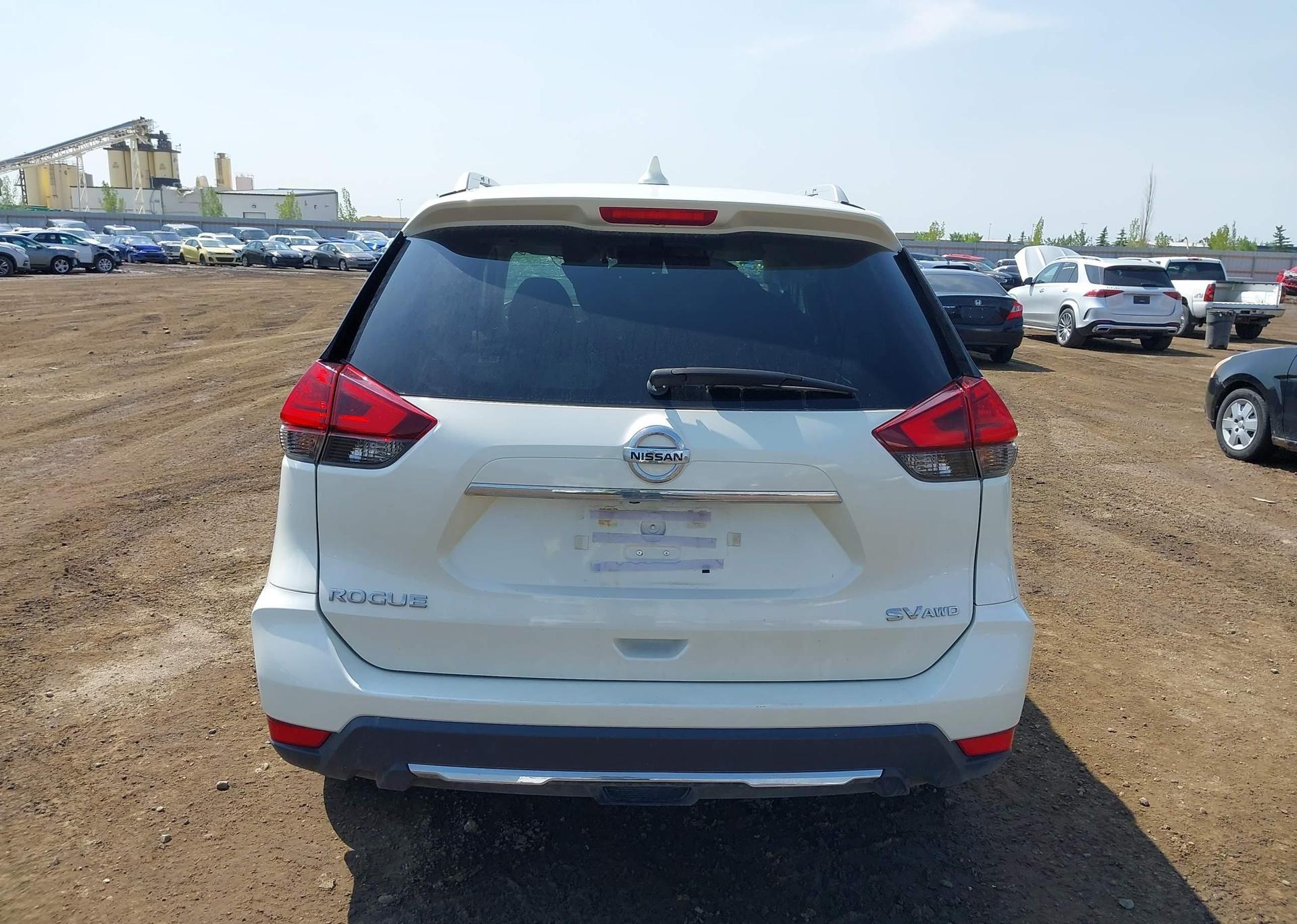 2017 NISSAN ROGUE SV