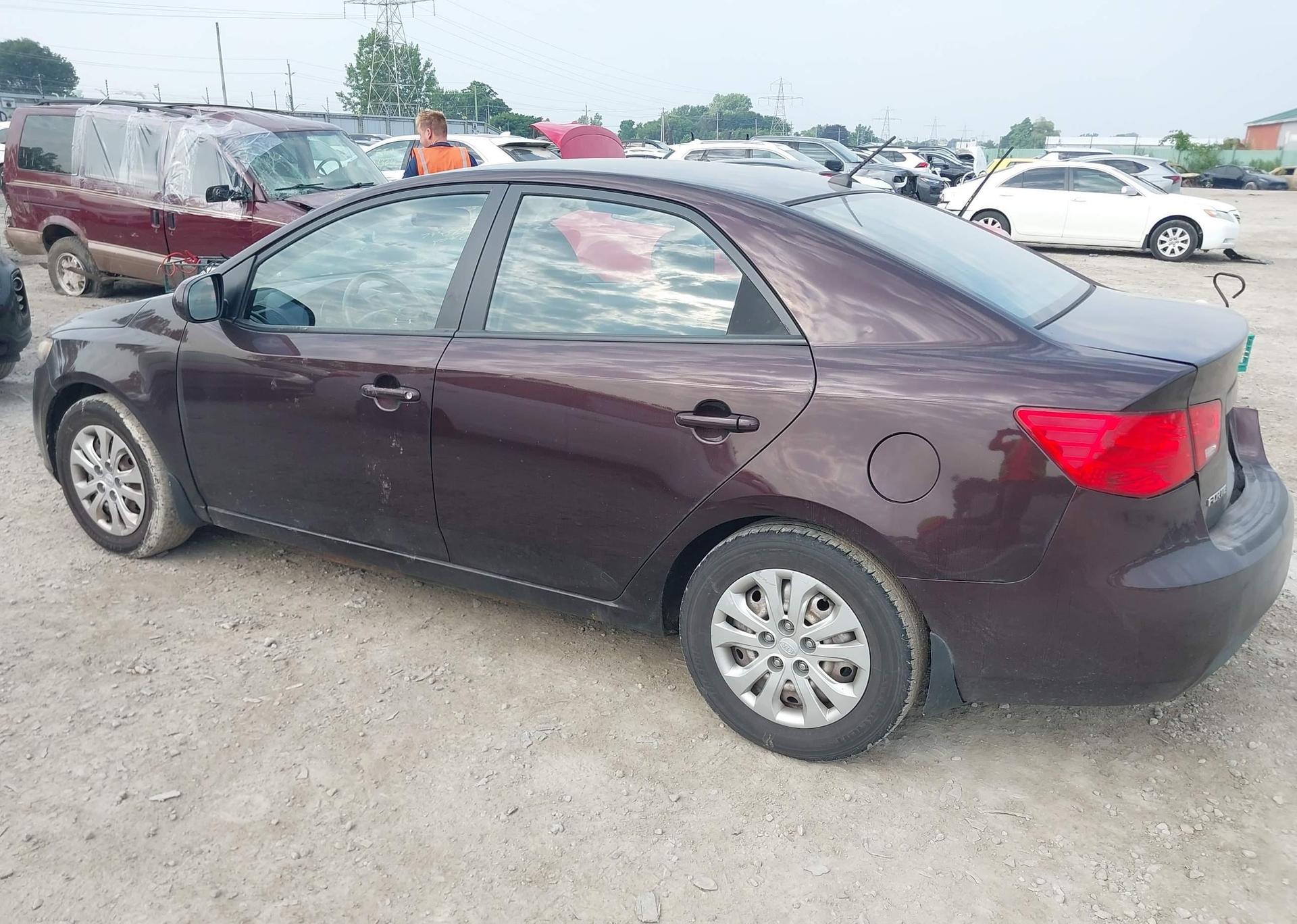 2011 KIA FORTE