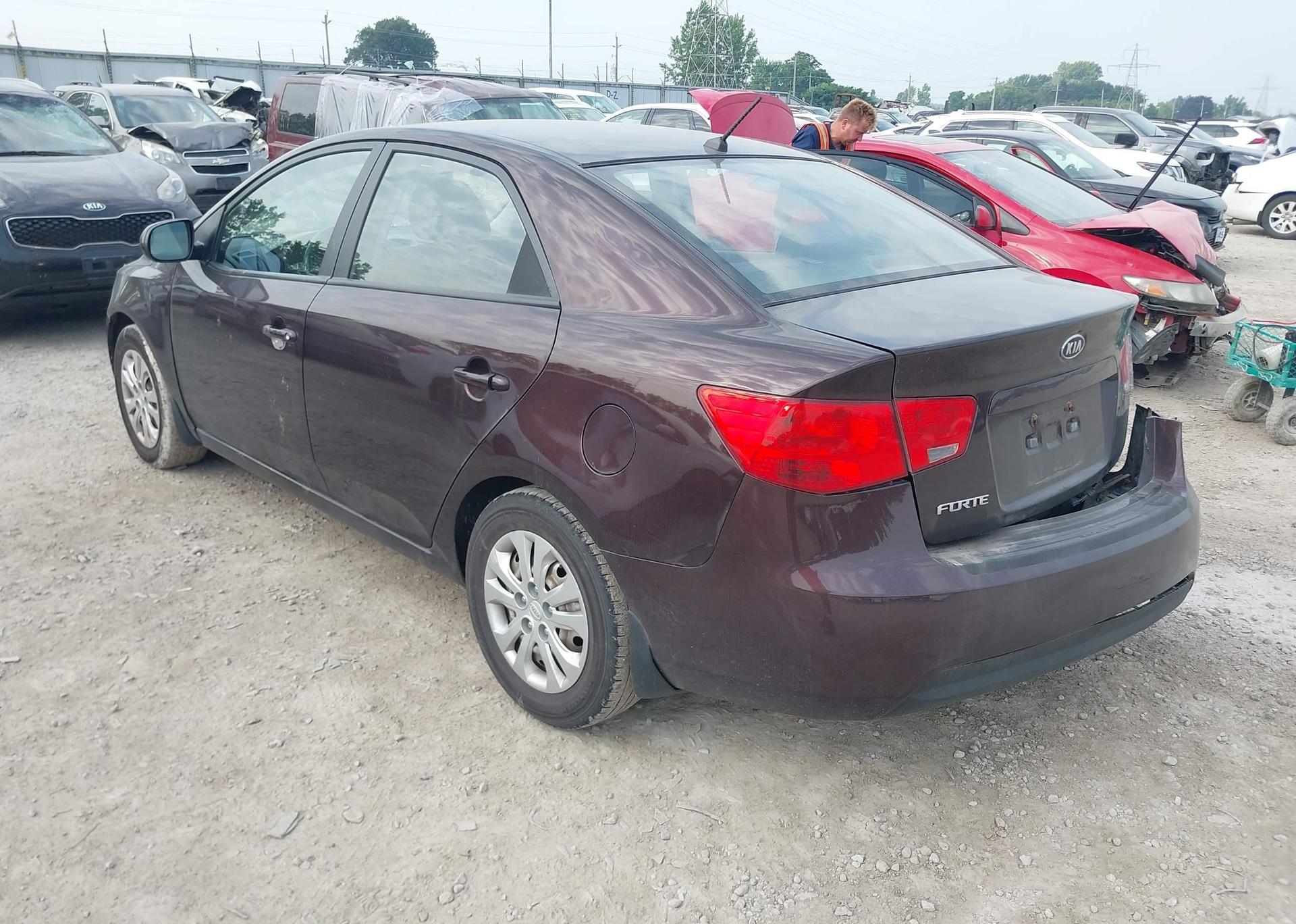 2011 KIA FORTE