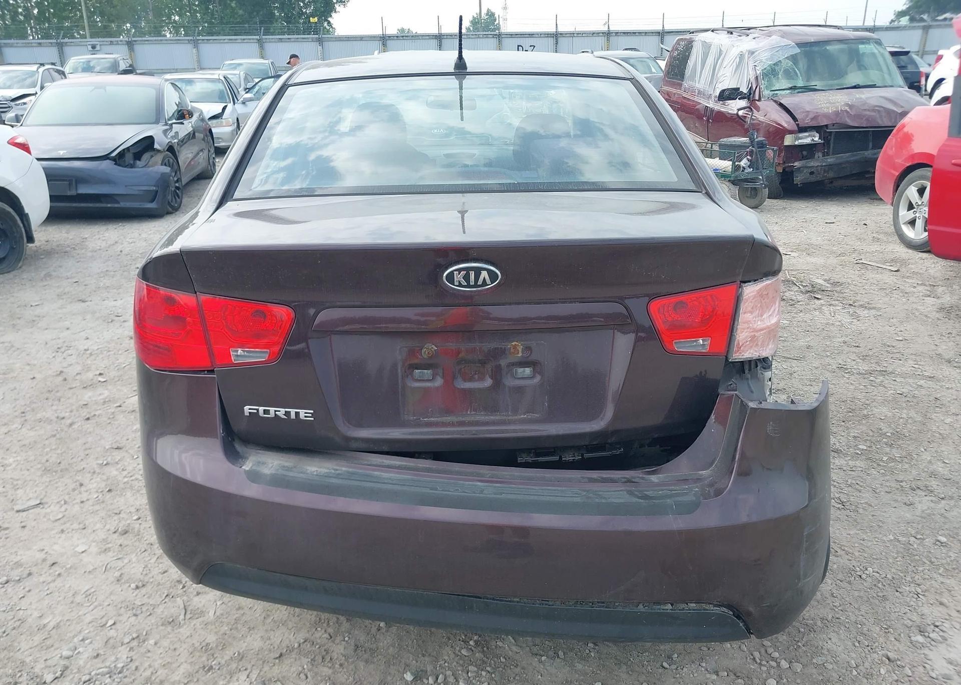 2011 KIA FORTE