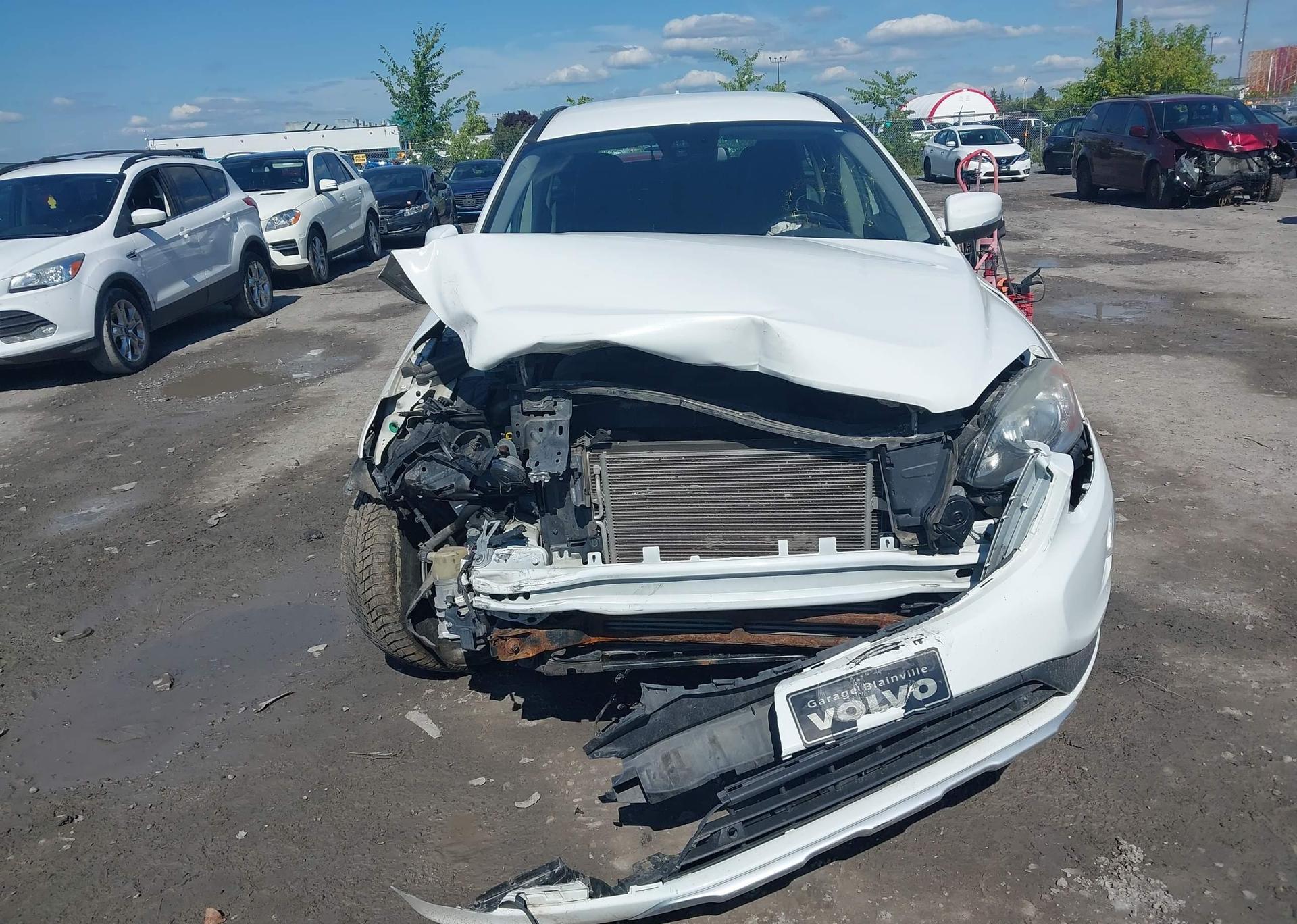 2015 VOLVO XC60 T5