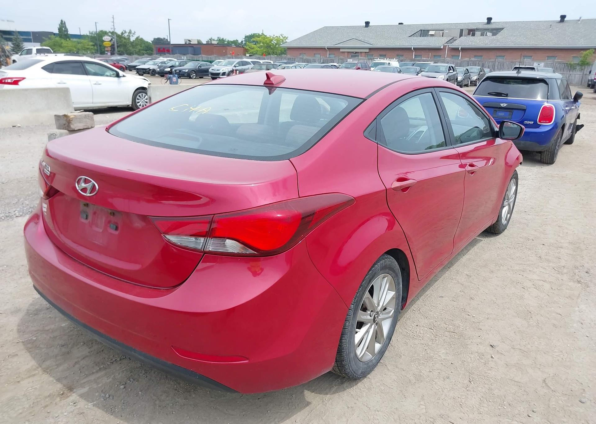 2016 HYUNDAI ELANTRA SE