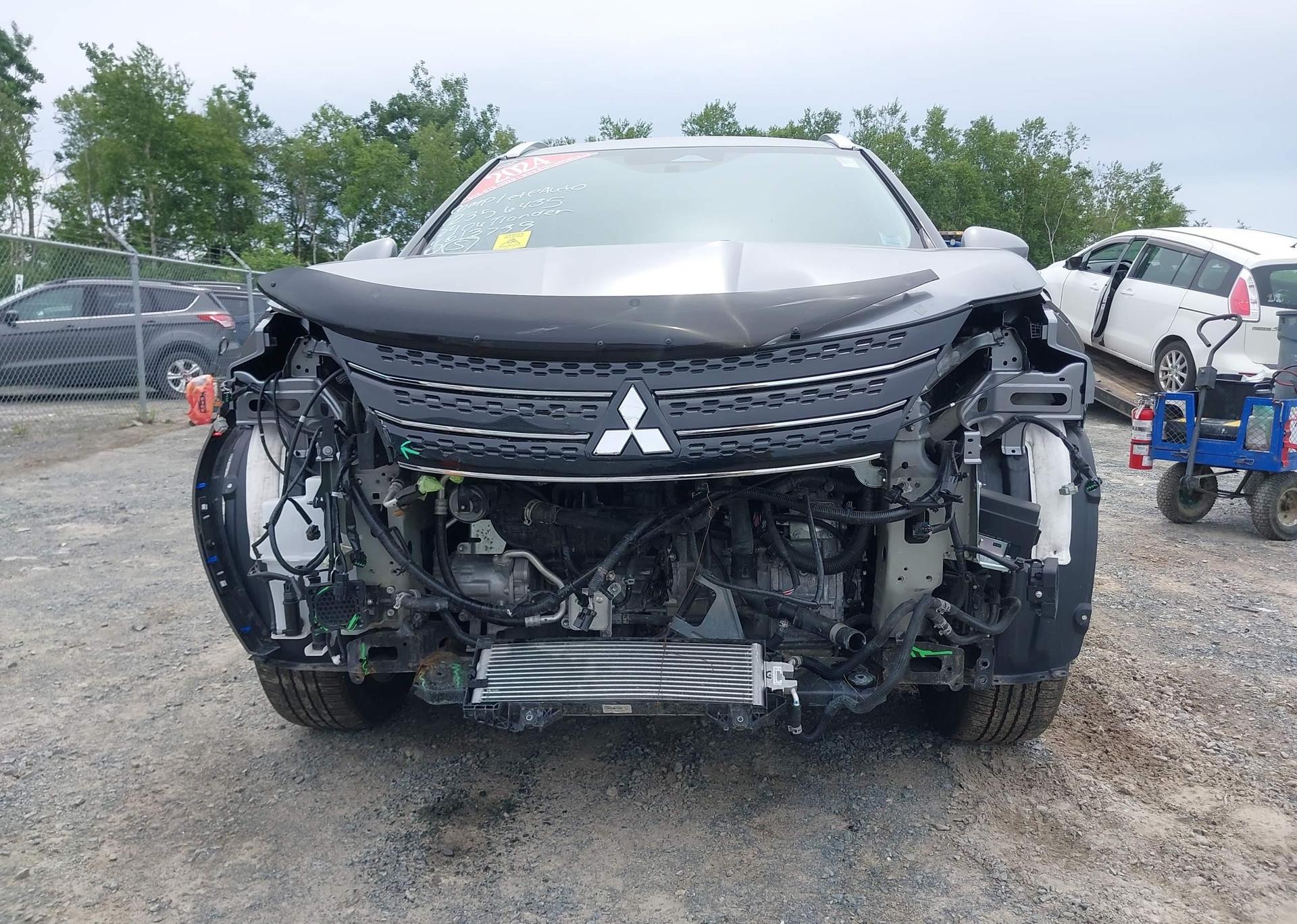 2024 MITSUBISHI OUTLANDER SE