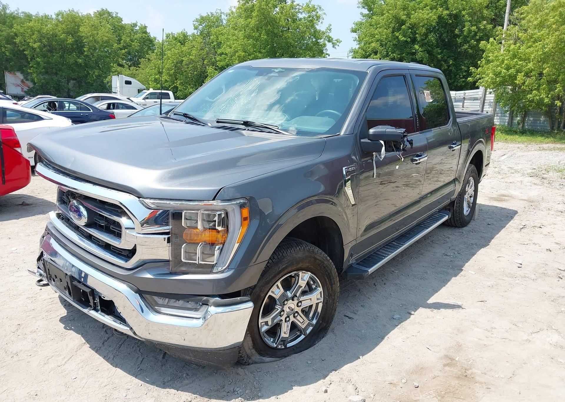2023 FORD F-150 XLT
