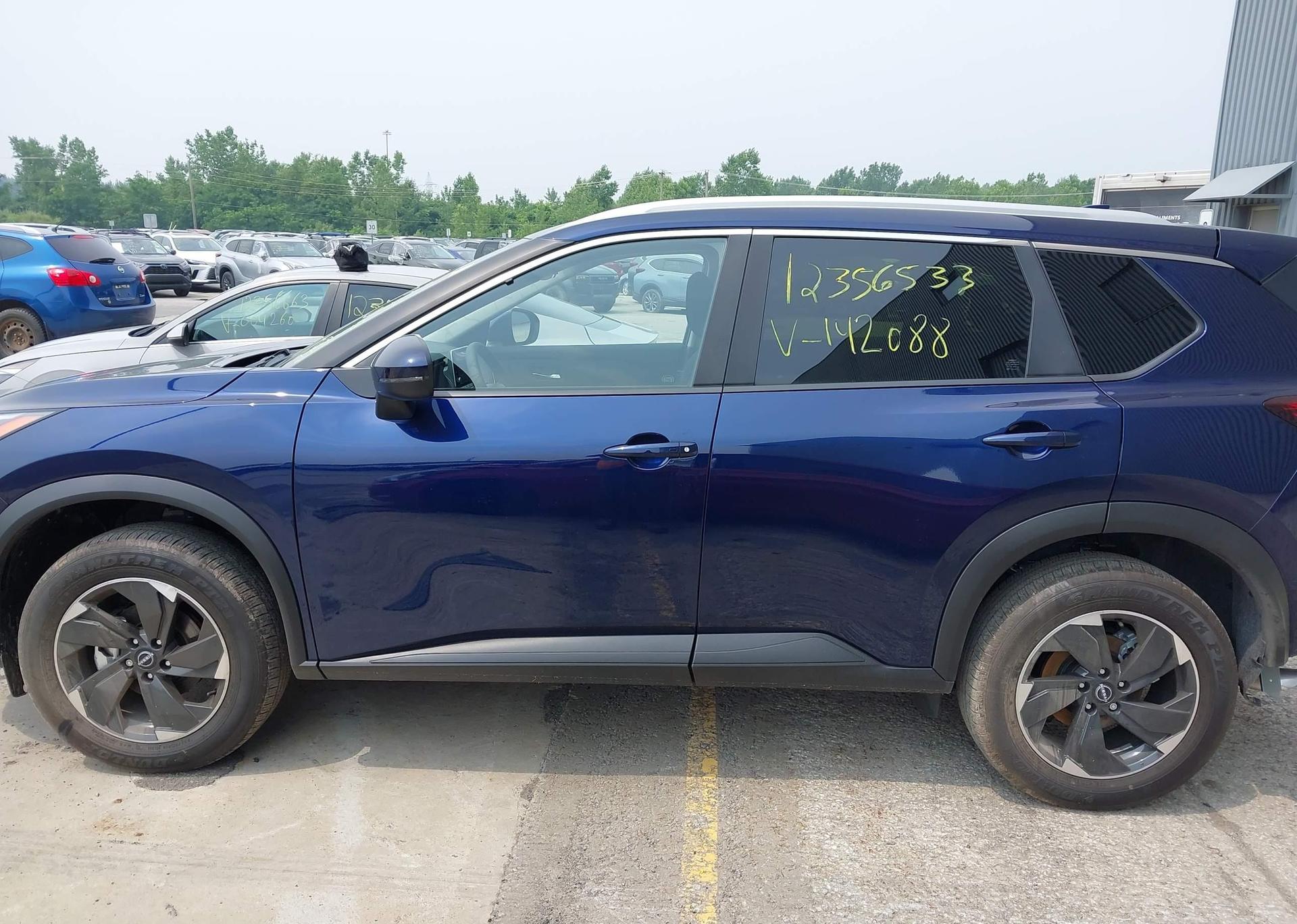 2025 NISSAN ROGUE SV