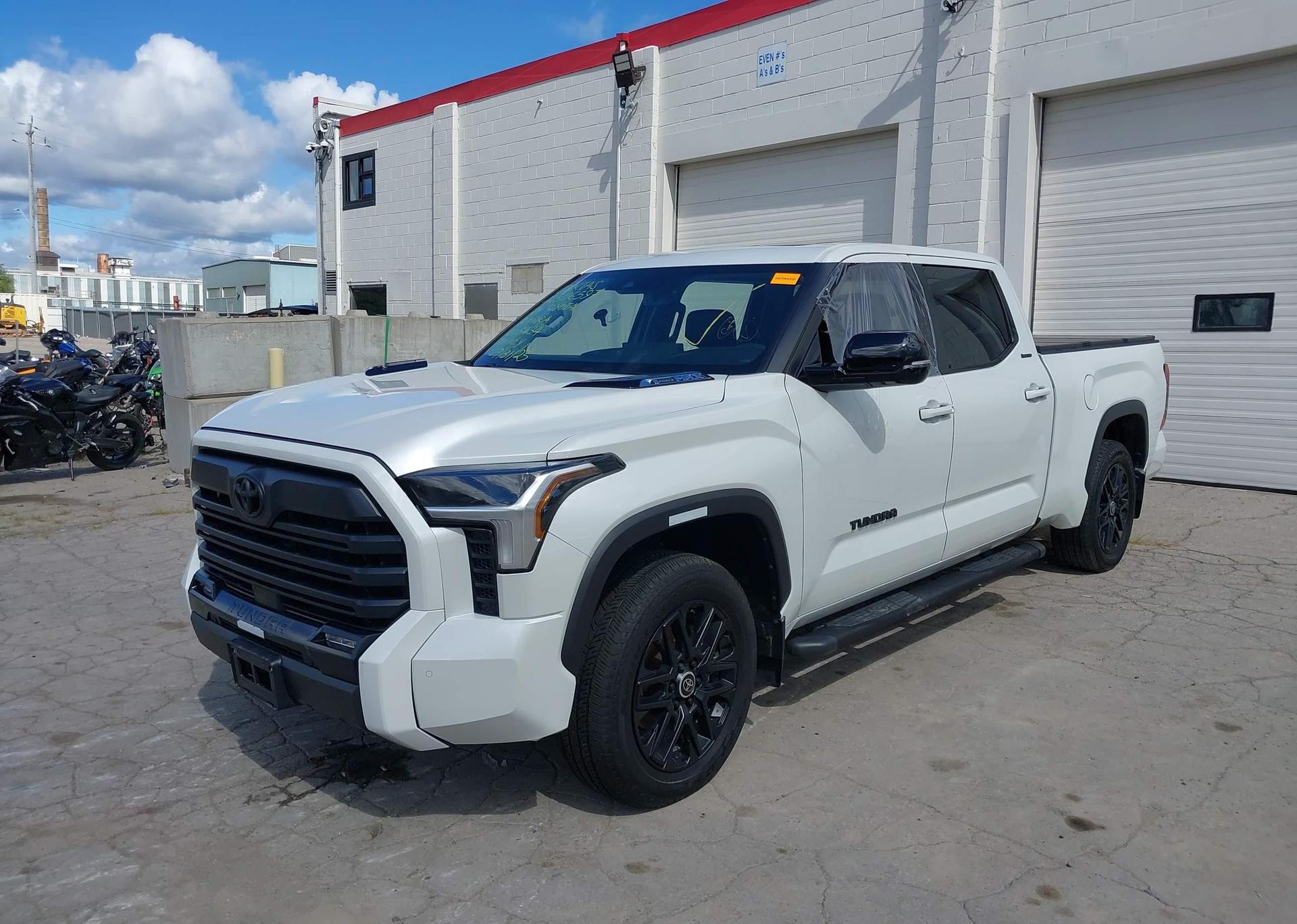 2024 TOYOTA TUNDRA CREWMAX PLATINUM