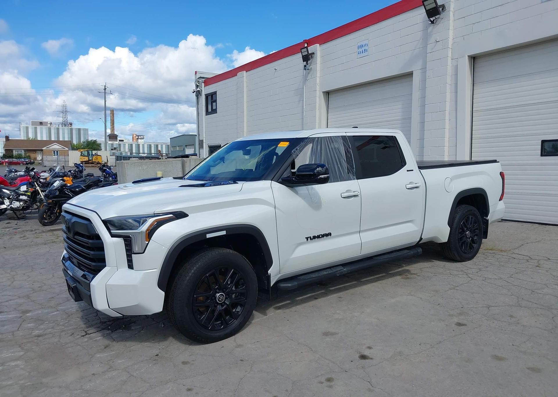 2024 TOYOTA TUNDRA CREWMAX PLATINUM