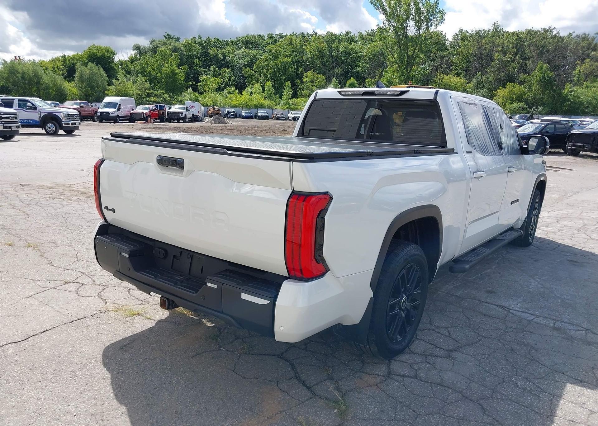 2024 TOYOTA TUNDRA CREWMAX PLATINUM