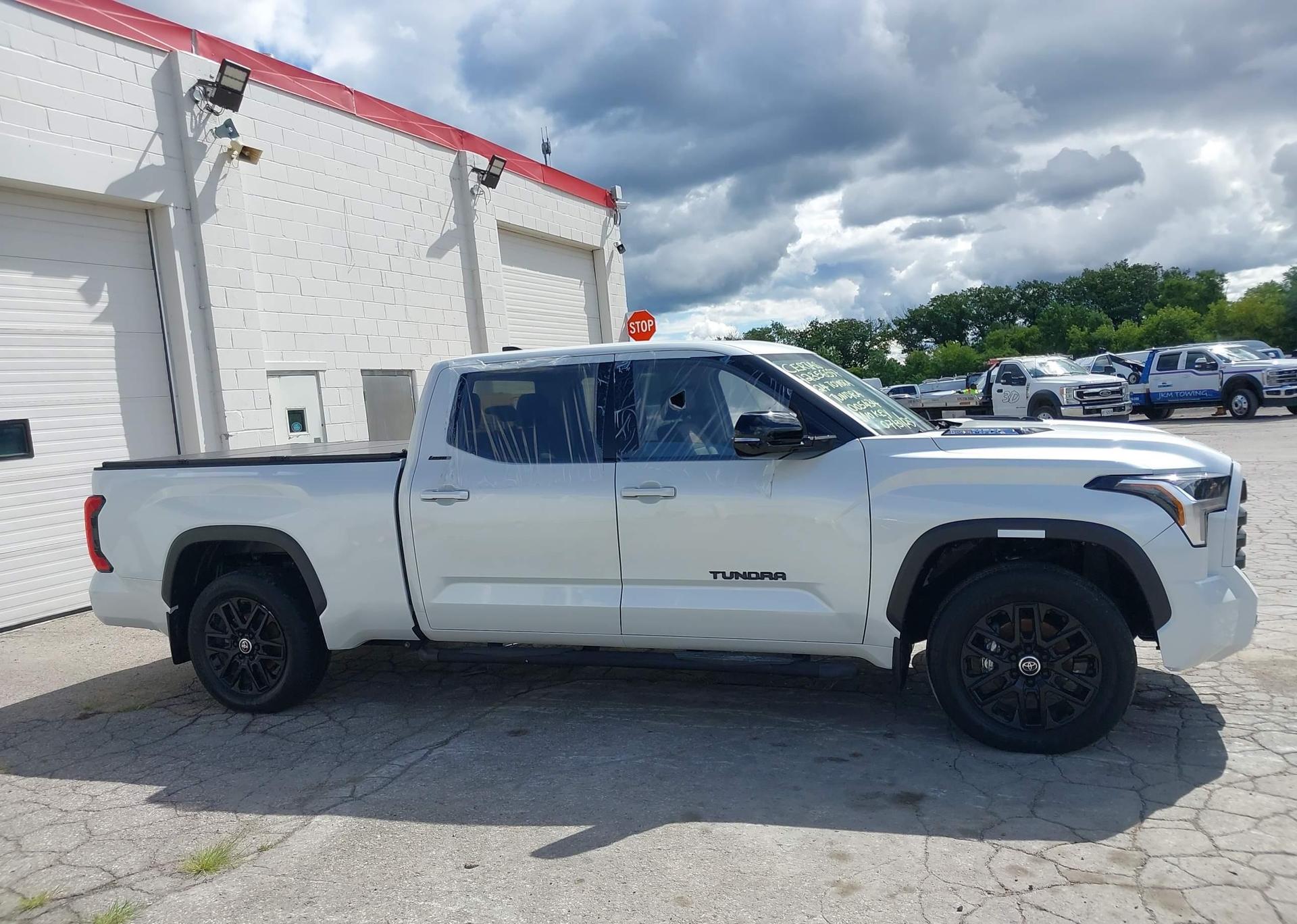 2024 TOYOTA TUNDRA CREWMAX PLATINUM