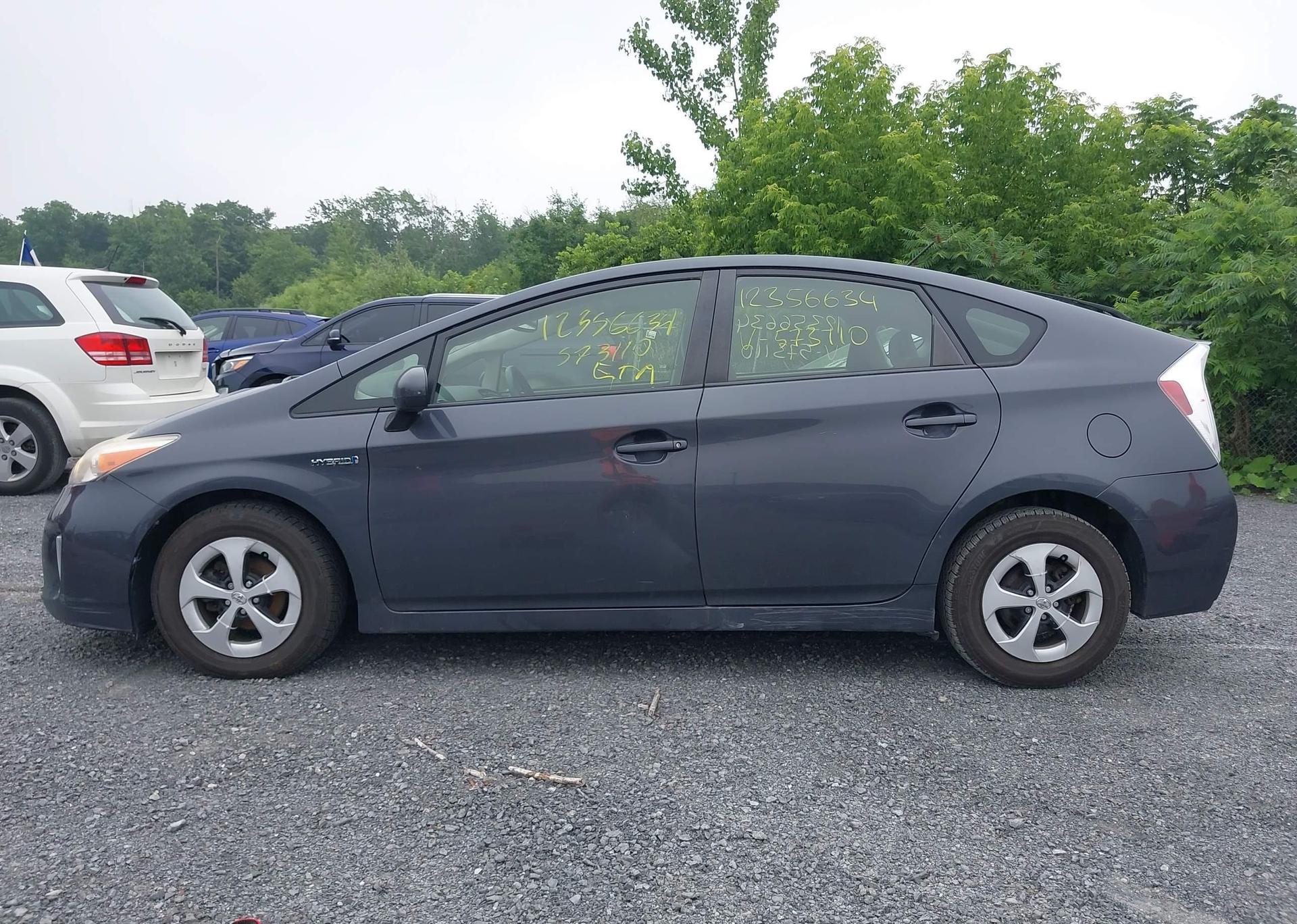 2013 TOYOTA PRIUS