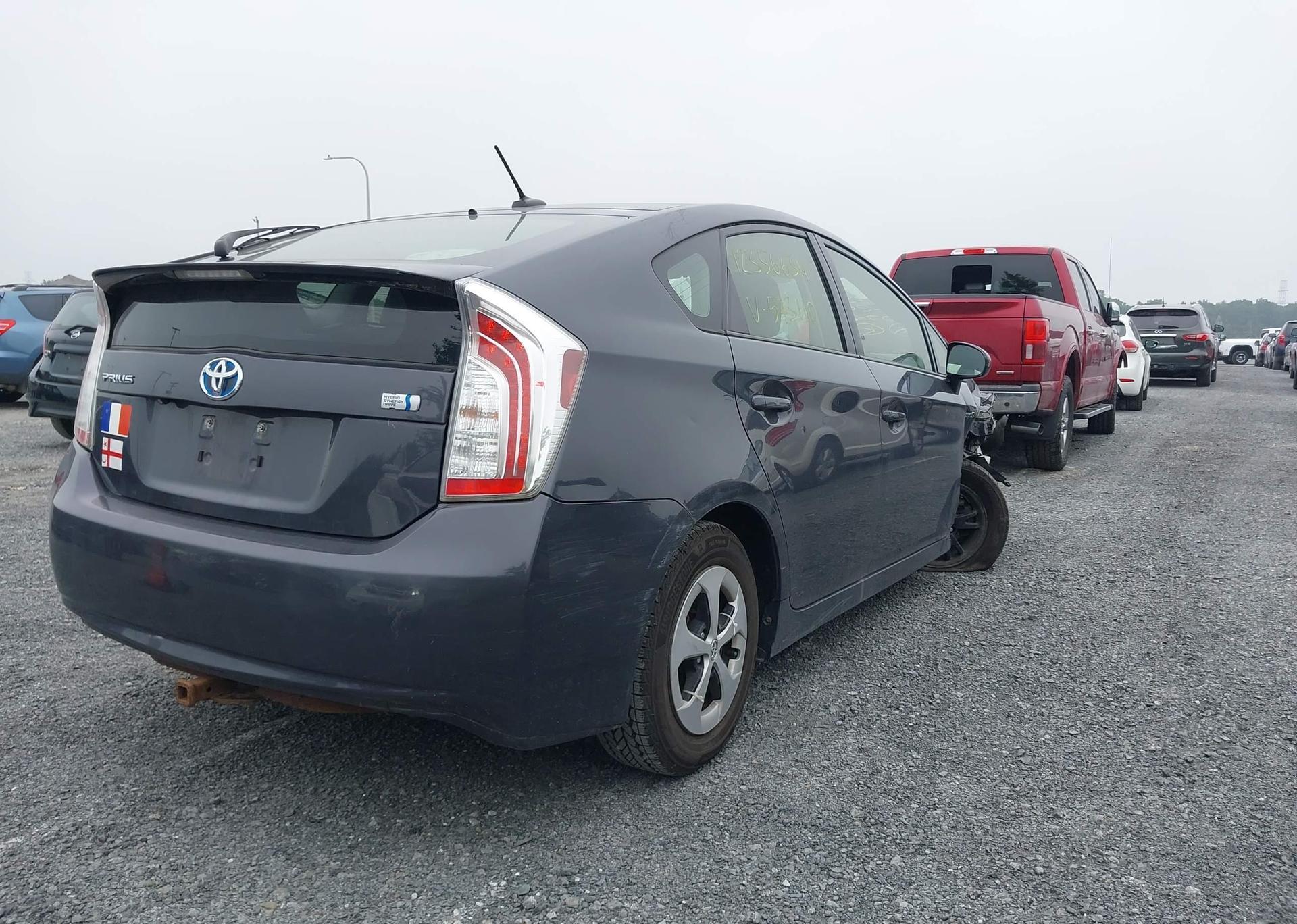 2013 TOYOTA PRIUS