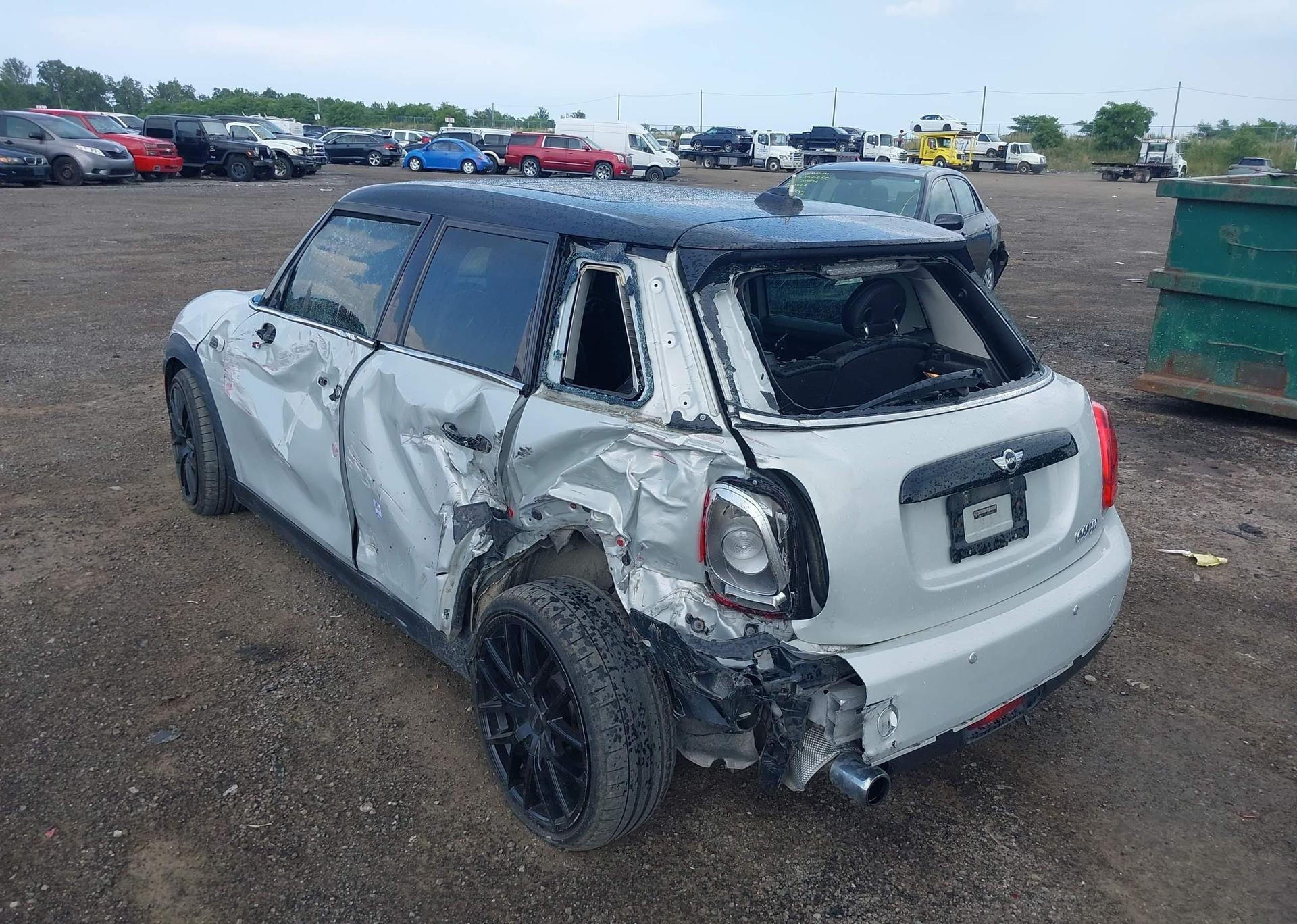 2017 MINI 5 DOOR COOPER