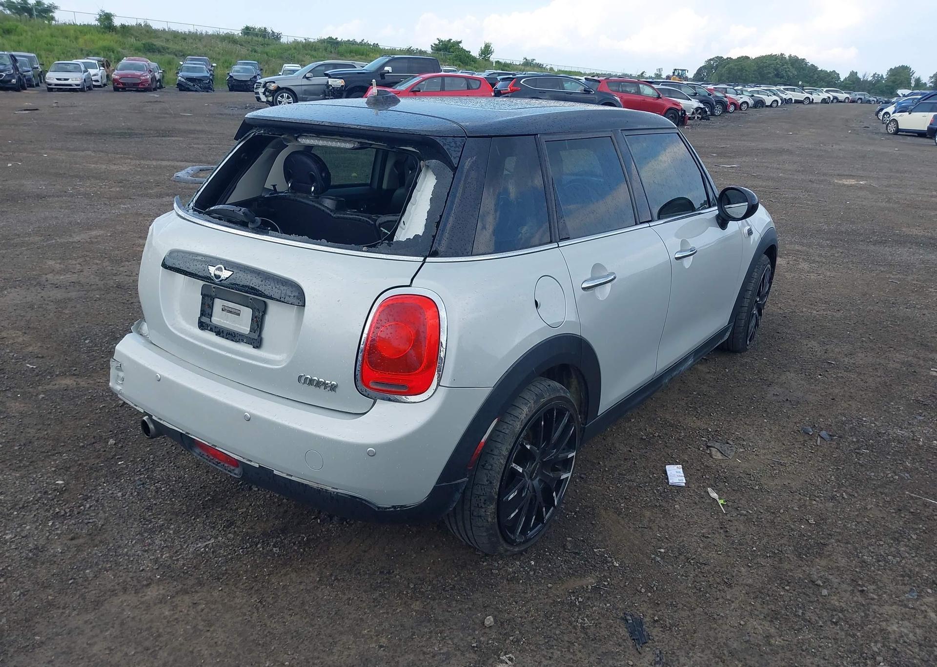 2017 MINI 5 DOOR COOPER