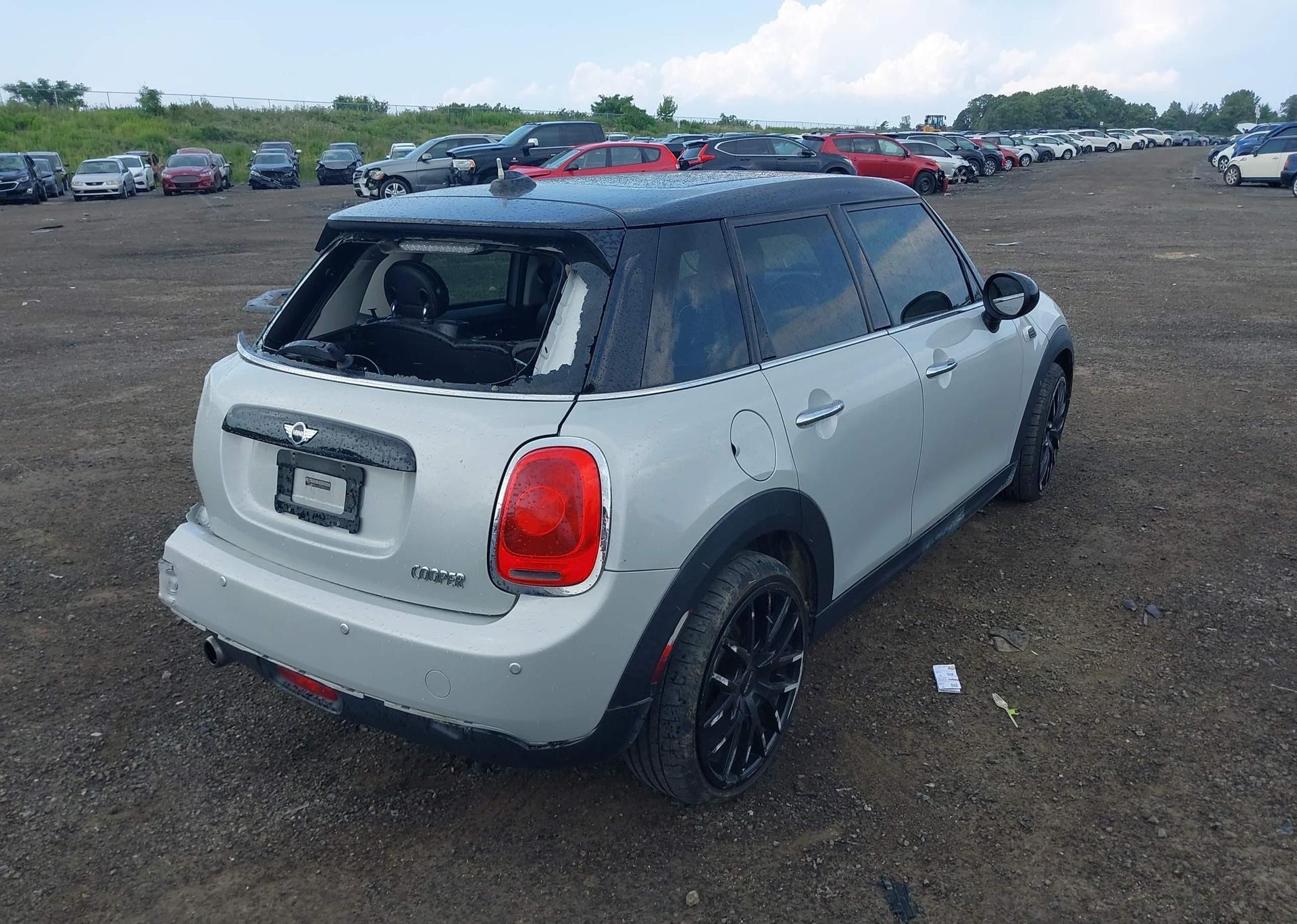 2017 MINI 5 DOOR COOPER