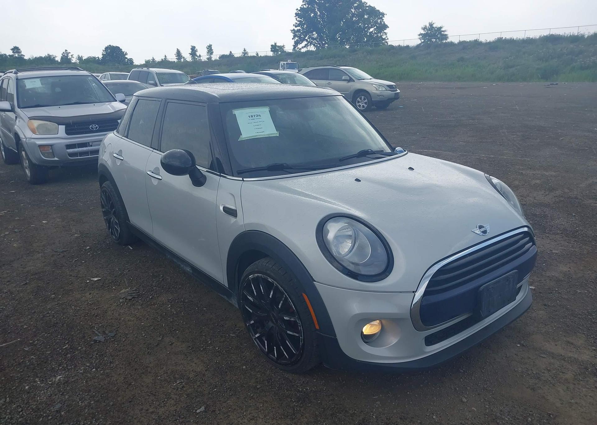 2017 MINI 5 DOOR COOPER