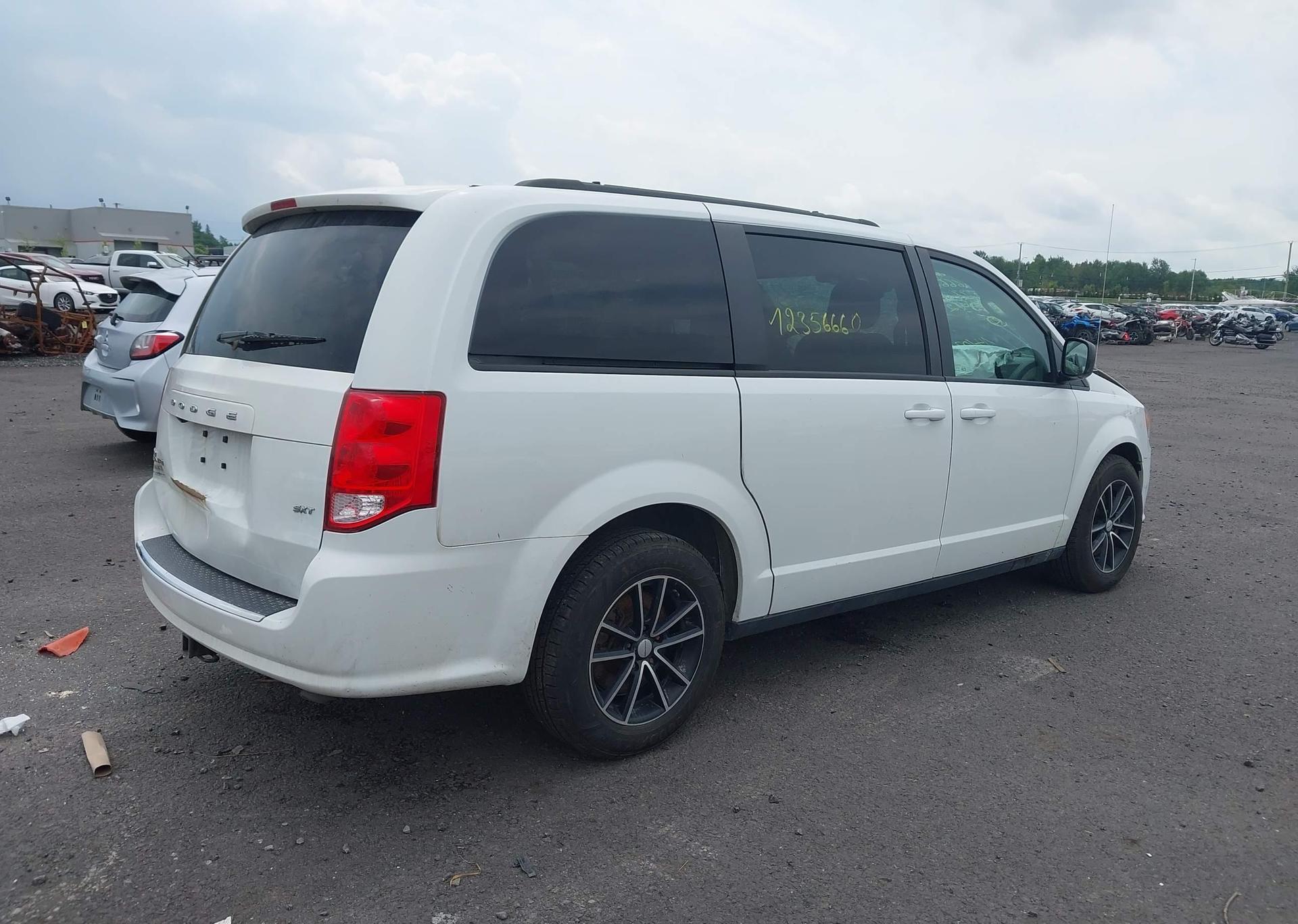 2020 DODGE GRAND CARAVAN SXT