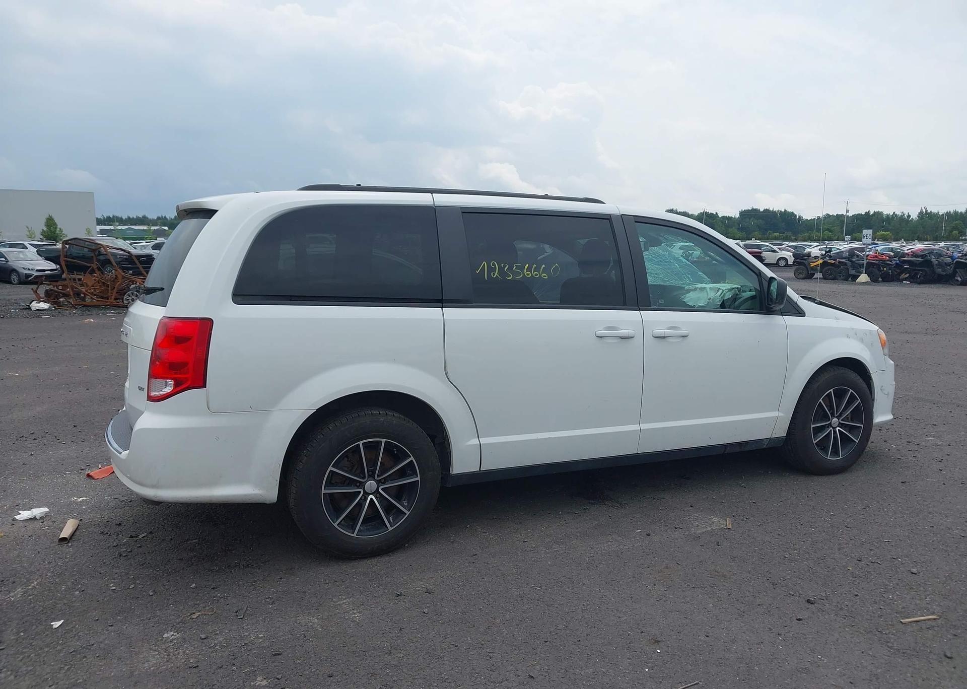 2020 DODGE GRAND CARAVAN SXT