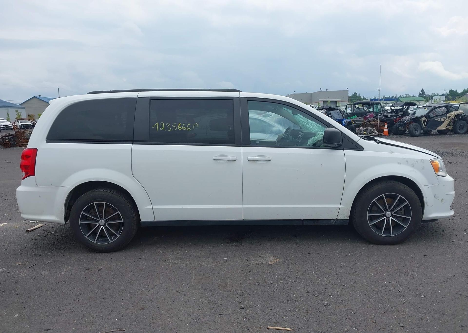 2020 DODGE GRAND CARAVAN SXT