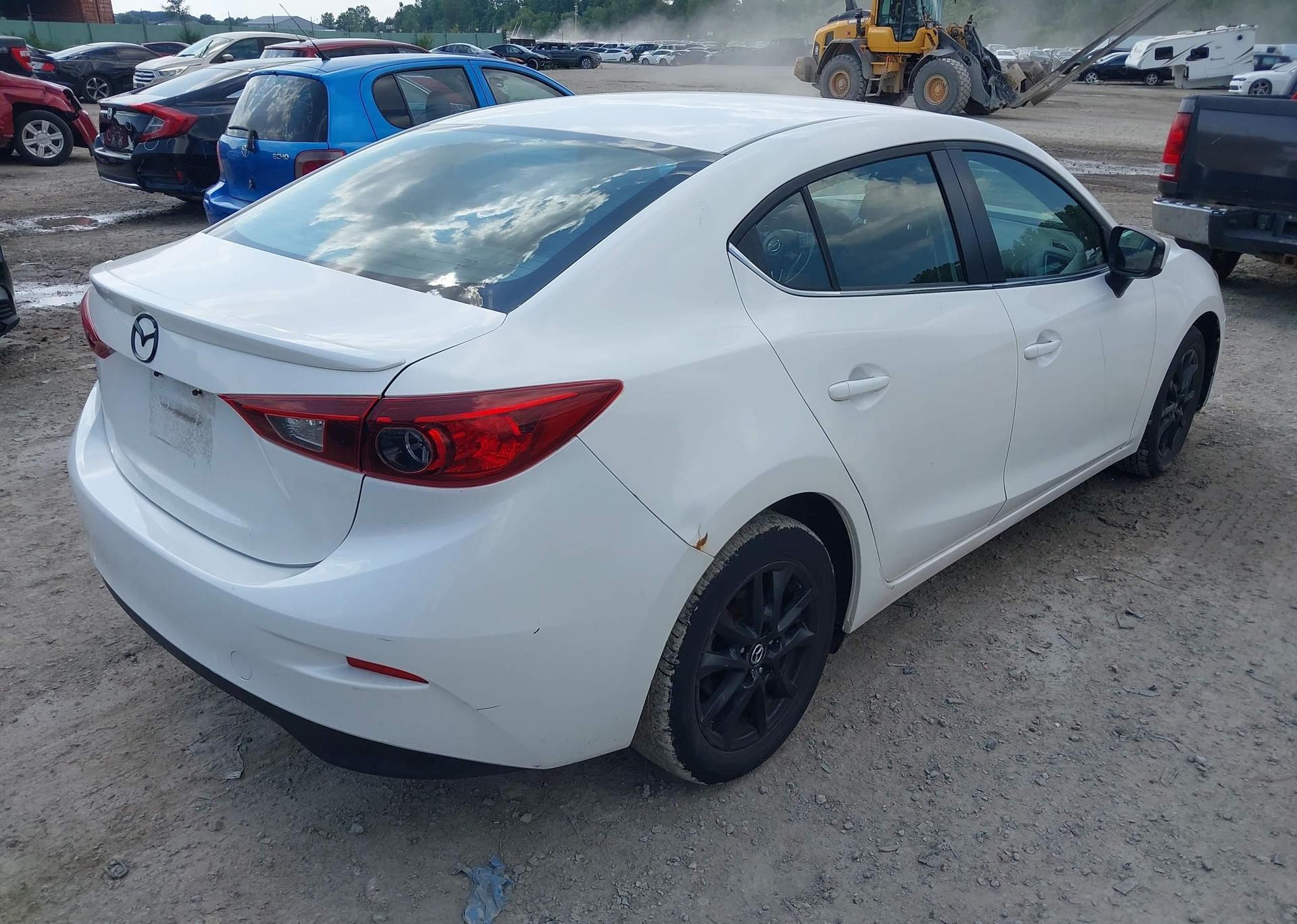 2014 MAZDA MAZDA3