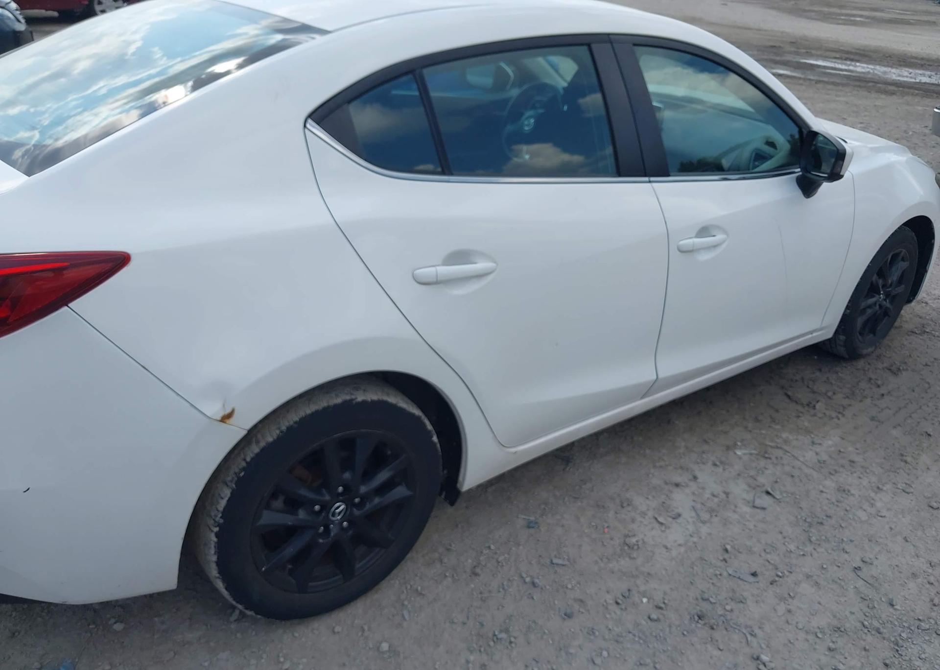 2014 MAZDA MAZDA3